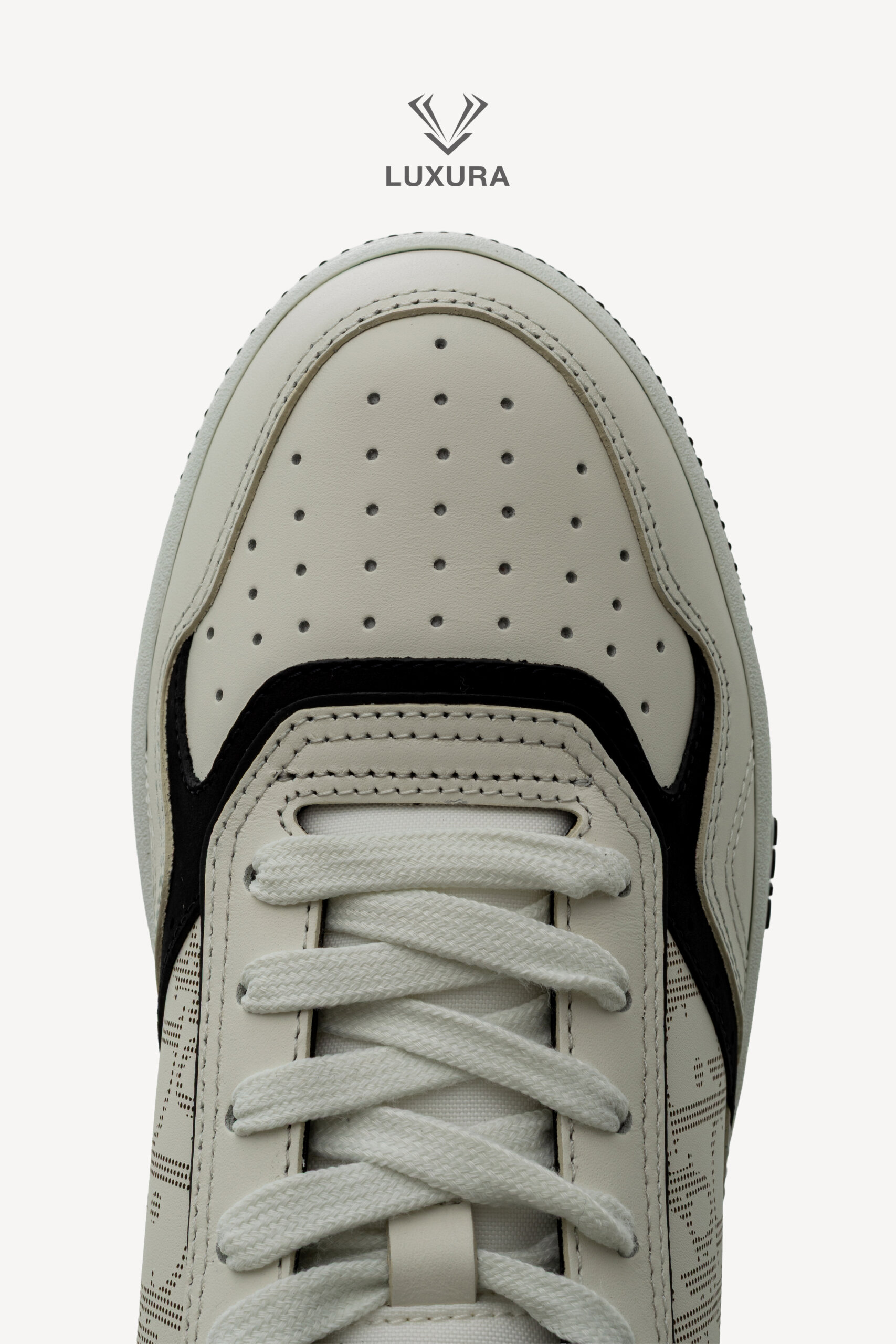 <span style="font-size: 10px;letter-spacing: .15em">NEW COLLECTION</span><br>            <strong>DIOR</strong><br>            <div style="margin-top:10px;font-size:16px">B27 Uptown Low-Top Sneaker White Black with White Dior Oblique Galaxy Leather 42 </div><br> - Image 11
