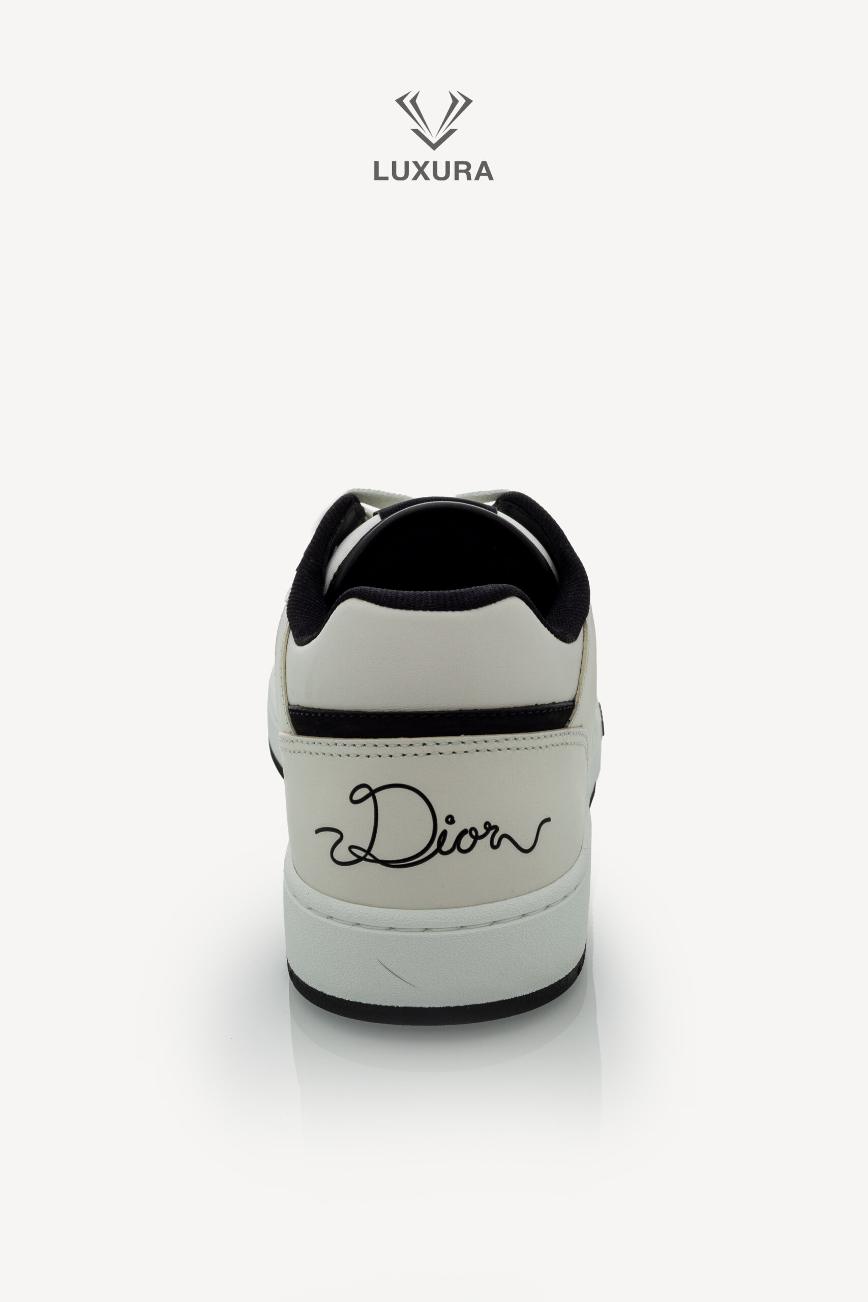 <span style="font-size: 10px;letter-spacing: .15em">NEW COLLECTION</span><br>            <strong>DIOR</strong><br>            <div style="margin-top:10px;font-size:16px">B27 Uptown Low-Top Sneaker White Black with White Dior Oblique Galaxy Leather 42 </div><br> - Image 9