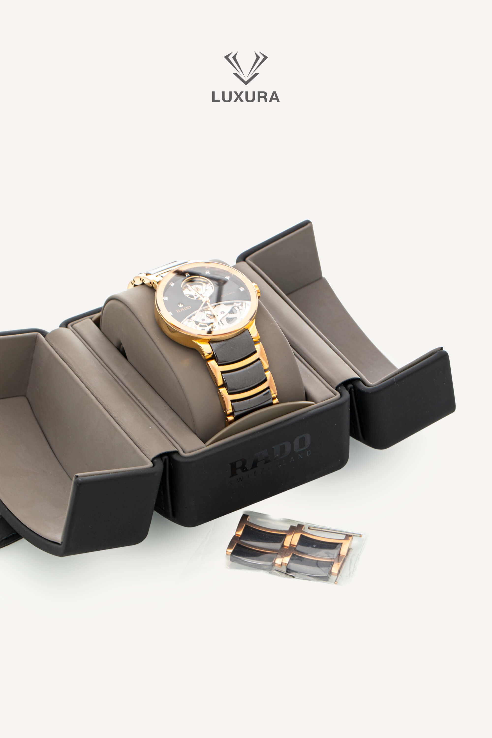<span style="font-size: 10px; color: rgb(101, 101, 101);letter-spacing: .15em;"> HARD TO FIND</span><br><strong>RADO</strong><br><div style="margin-top:10px; font-size:16px;"> Centrix Automatic Diamonds Open Heart 33 mm </div><br> - Image 2