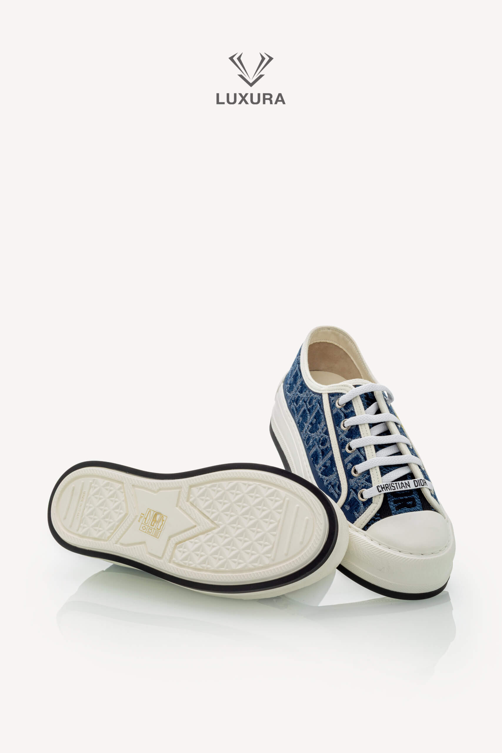 <span style="font-size: 10px;letter-spacing: .15em">NEW COLLECTION</span><br>            <strong>DIOR</strong><br>            <div style="margin-top:10px;font-size:16px">Walk n Dior Platform Sneaker Blue Effect Cotton Denim Embroidered with Dior Oblique Motif 37.5 </div><br> - Image 14