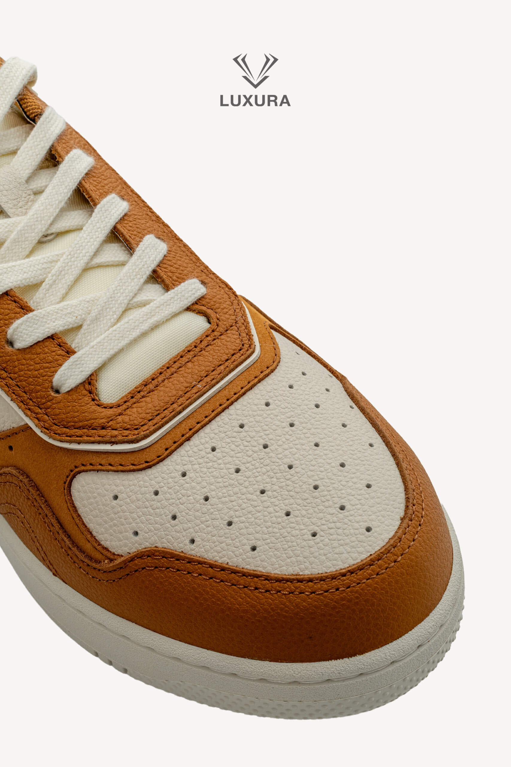 <span style="font-size: 10px;letter-spacing: .15em">NEW COLLECTION</span><br>            <strong>DIOR</strong><br>            <div style="margin-top:10px;font-size:16px">B27 Uptown Low-Top Sneaker Cognac and White with White Dior Gravity Leather 44 </div><br> - Image 10