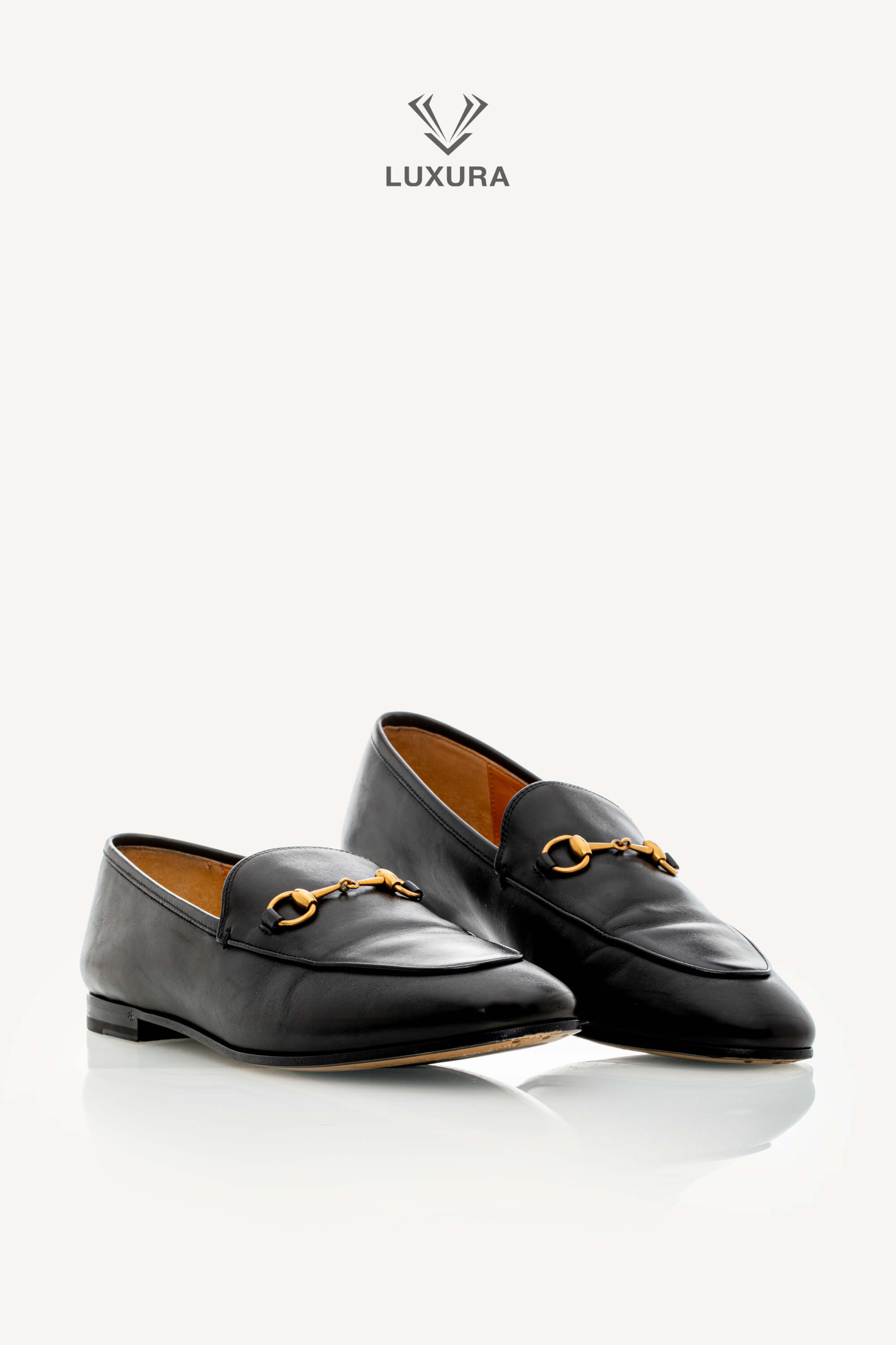 <span style="font-size: 10px;letter-spacing: .15em">BEST DEAL</span><br> <strong>GUCCI</strong><br> <div style="margin-top:10px;font-size:16px">Calfskin Jordaan Loafers Black 40.5</div><br> - Image 18