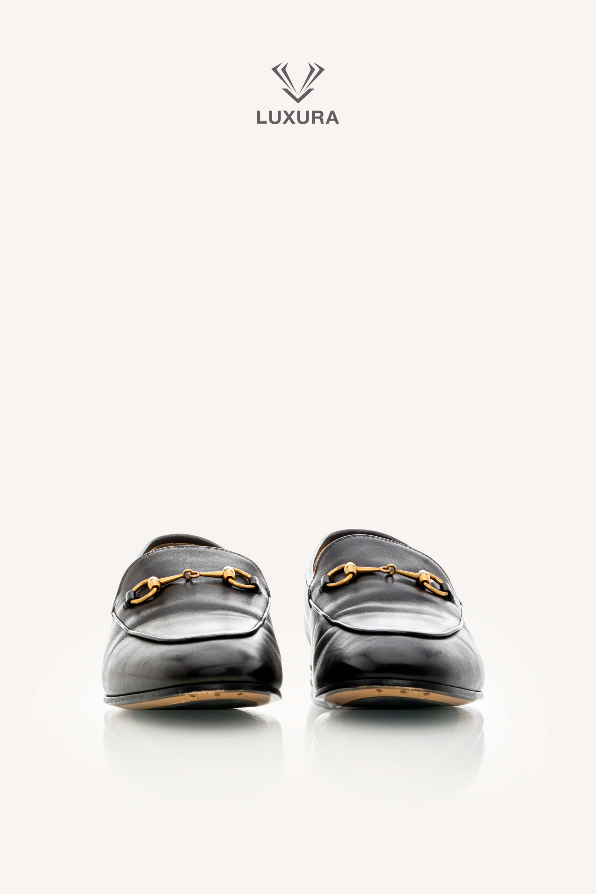 <span style="font-size: 10px;letter-spacing: .15em">BEST DEAL</span><br> <strong>GUCCI</strong><br> <div style="margin-top:10px;font-size:16px">Calfskin Jordaan Loafers Black 40.5</div><br> - Image 17