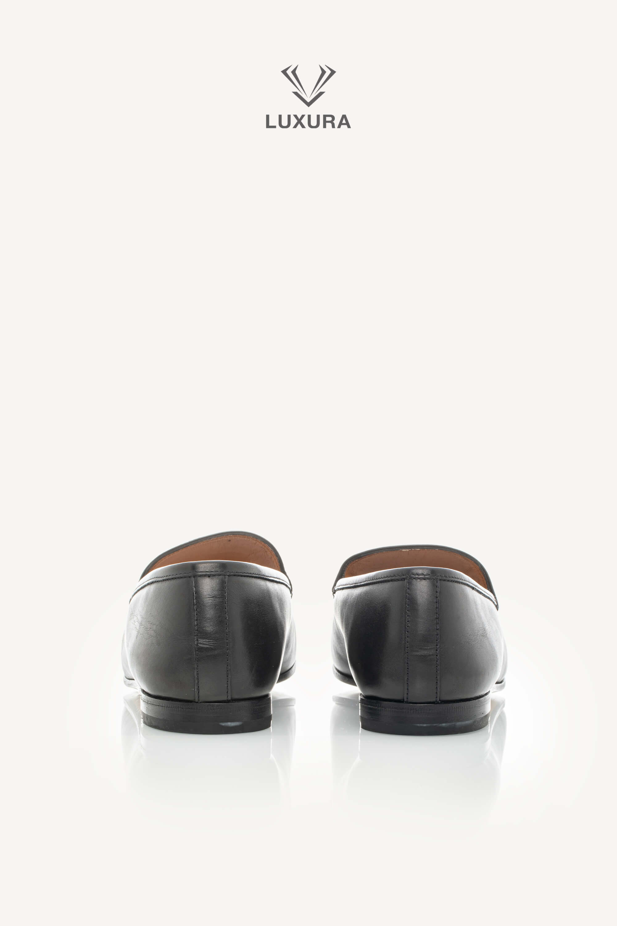 <span style="font-size: 10px;letter-spacing: .15em">BEST DEAL</span><br> <strong>GUCCI</strong><br> <div style="margin-top:10px;font-size:16px">Calfskin Jordaan Loafers Black 40.5</div><br> - Image 16