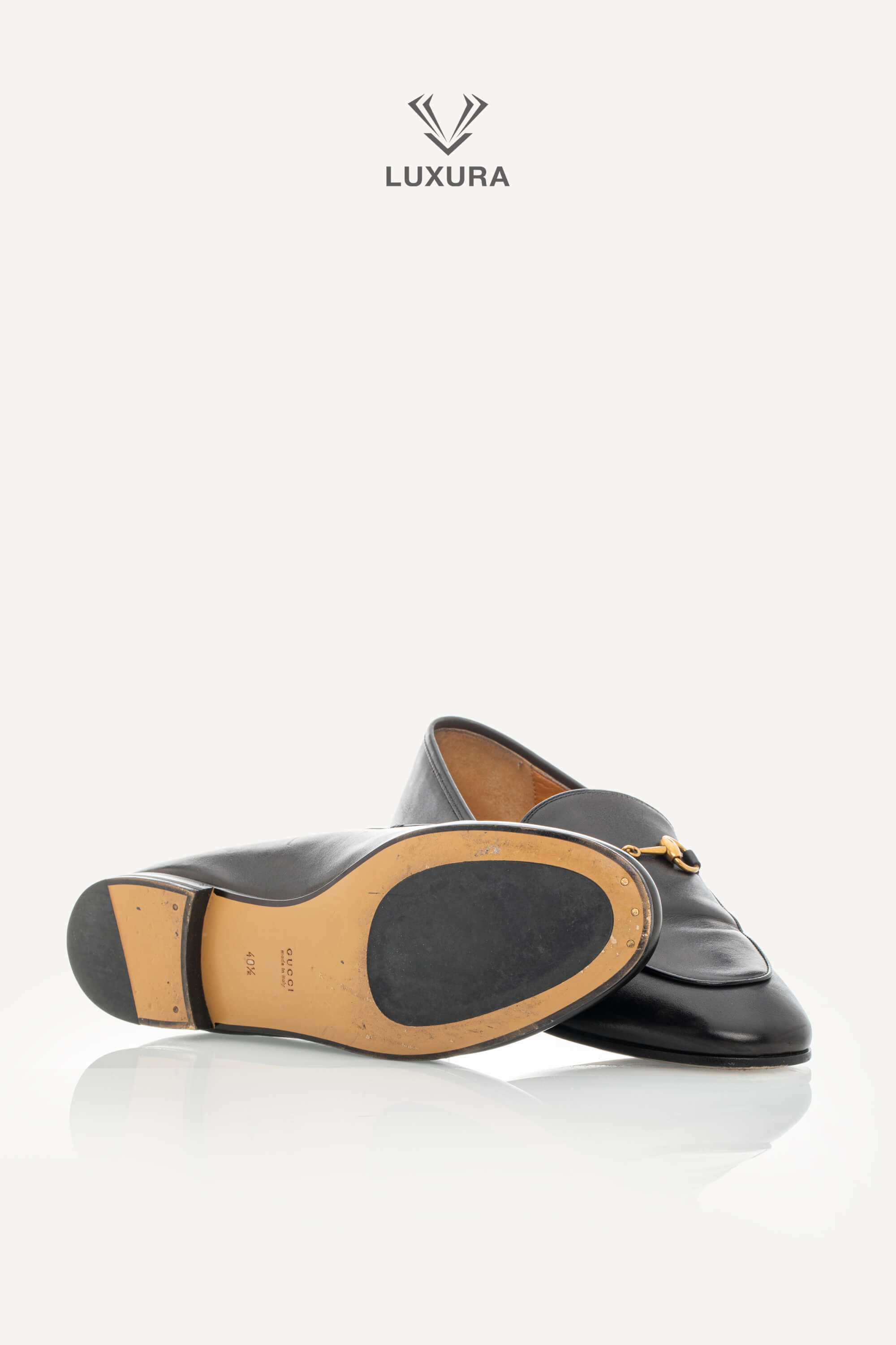 <span style="font-size: 10px;letter-spacing: .15em">BEST DEAL</span><br> <strong>GUCCI</strong><br> <div style="margin-top:10px;font-size:16px">Calfskin Jordaan Loafers Black 40.5</div><br> - Image 15