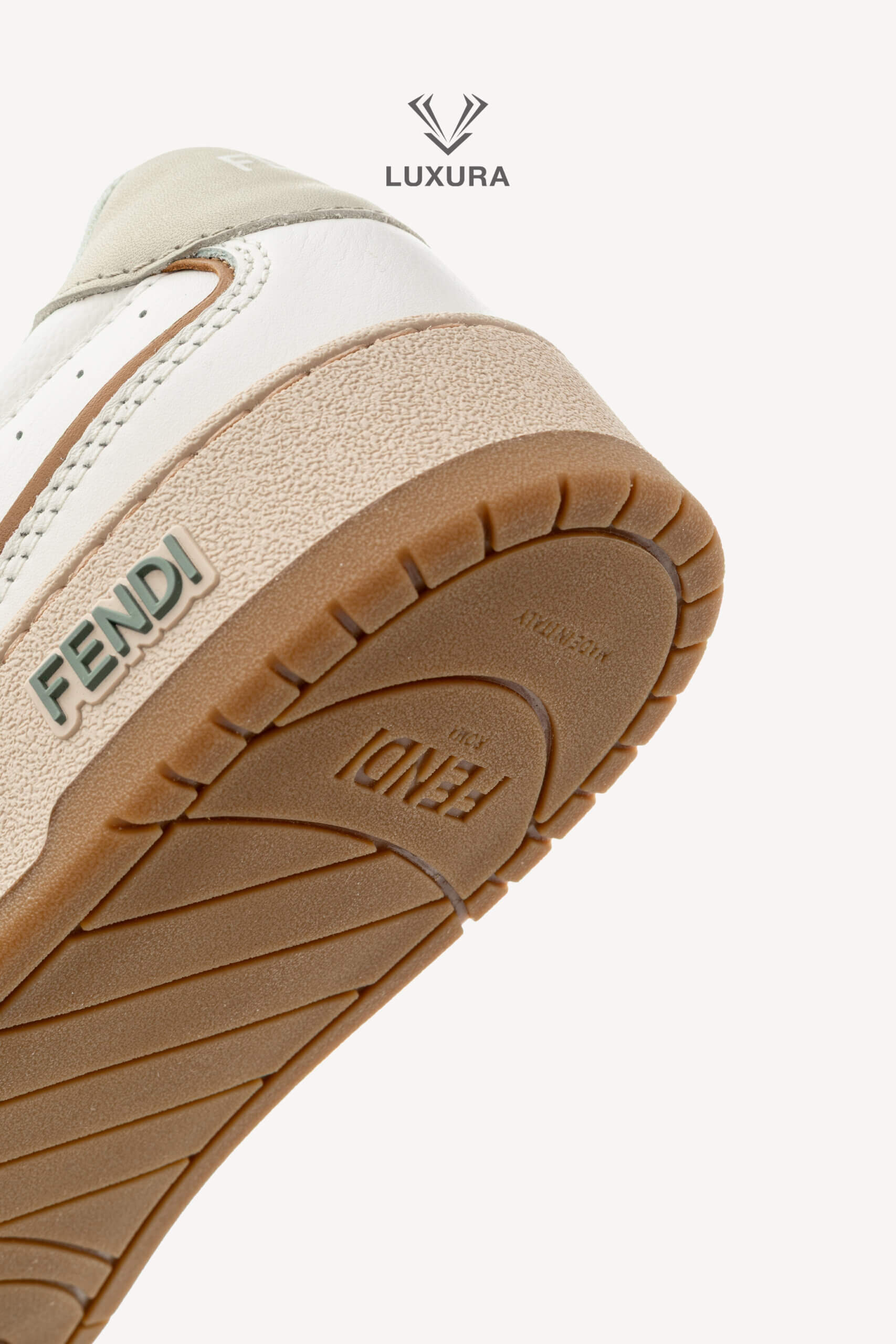 <span style="font-size: 10px;letter-spacing: .15em">NEW COLLECTION</span><br>            <strong>FENDI</strong><br>            <div style="margin-top:10px;font-size:16px">Match White and Brown leather and suede low tops 37</div><br> - Image 18