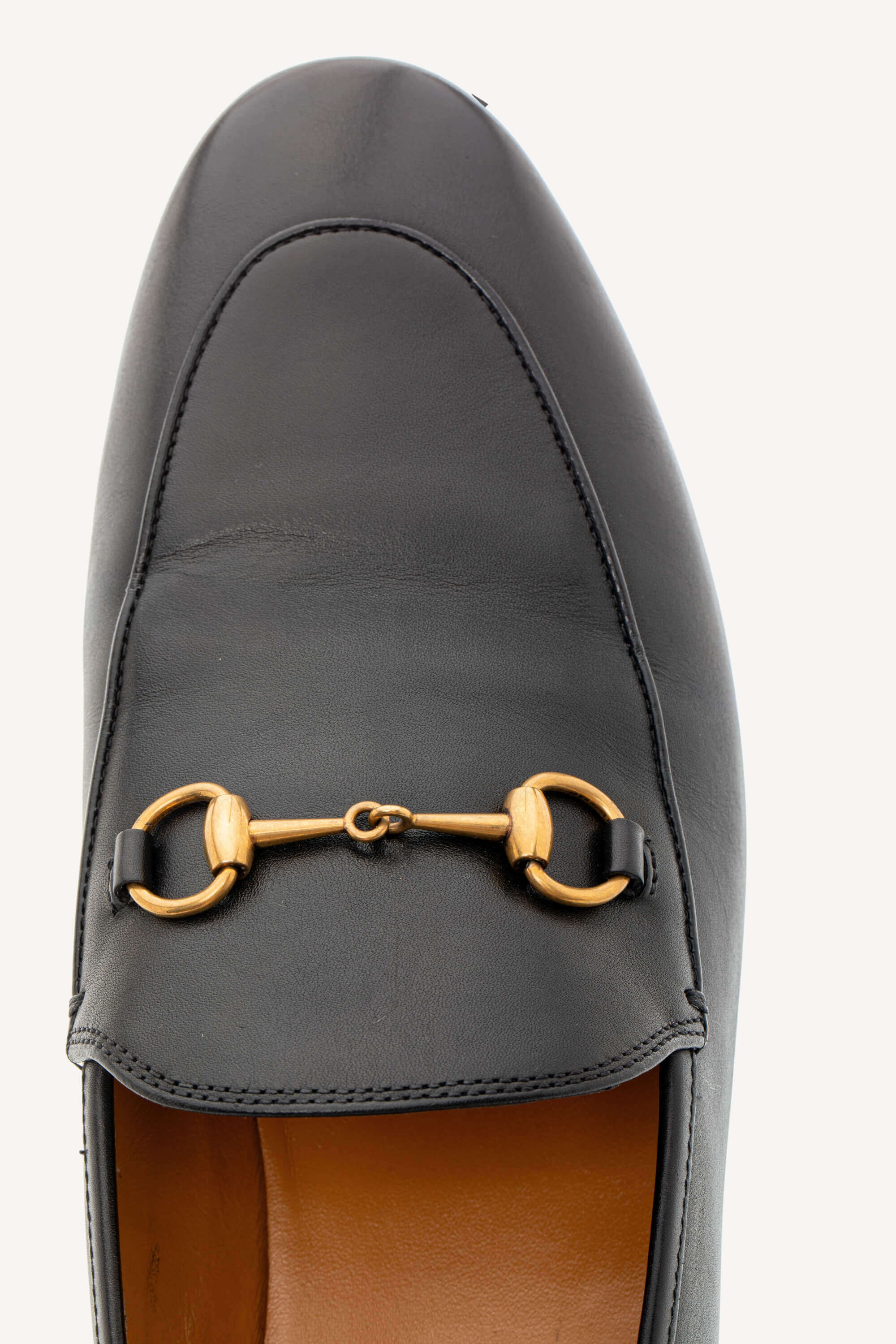 <span style="font-size: 10px;letter-spacing: .15em">BEST DEAL</span><br> <strong>GUCCI</strong><br> <div style="margin-top:10px;font-size:16px">Calfskin Jordaan Loafers Black 40.5</div><br> - Image 7