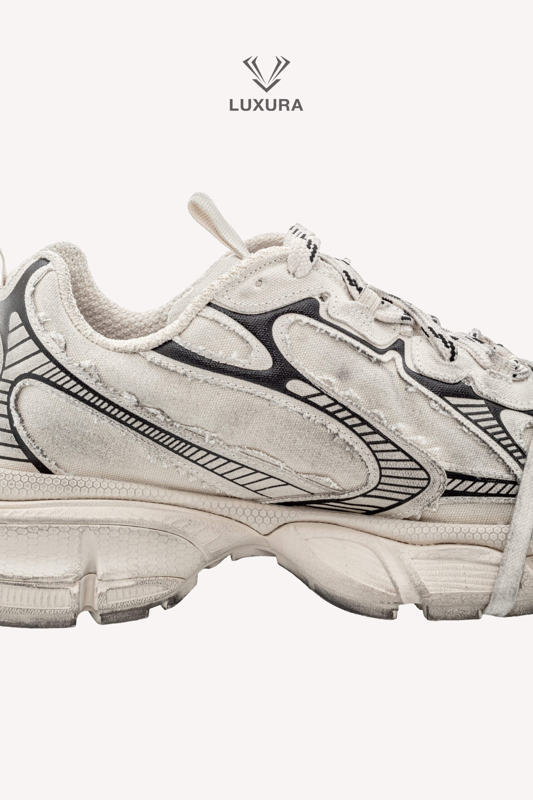<span style="font-size: 10px;letter-spacing: .15em">IN TRENDING</span><br>            <strong>BALENCIAGA</strong><br>            <div style="margin-top:10px;font-size:16px">3XL Worn Out Light Grey Sneaker 43 </div><br> - Image 14