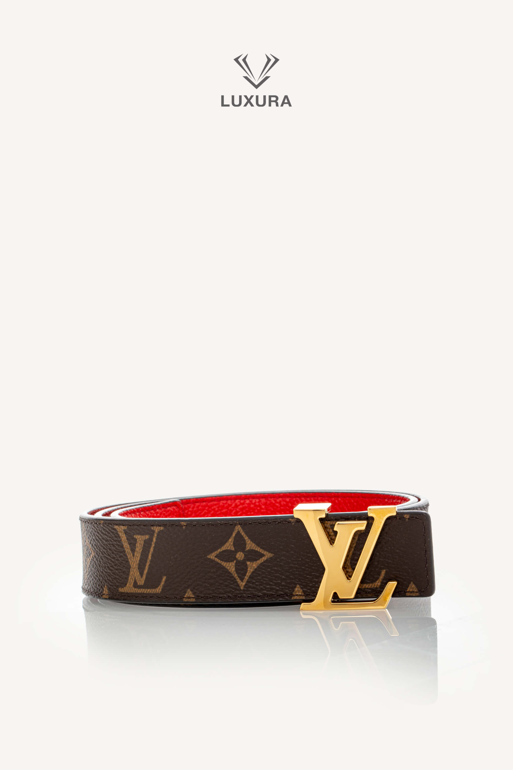 <span style="font-size: 10px;letter-spacing: .15em">HARD TO FIND</span><br> <strong>LOUIS VUITTON</strong><br> <div style="margin-top:10px;font-size:16px">LV Initiales 30mm Reversible Belt Red Monogram Canvas M0322W 80</div><br>