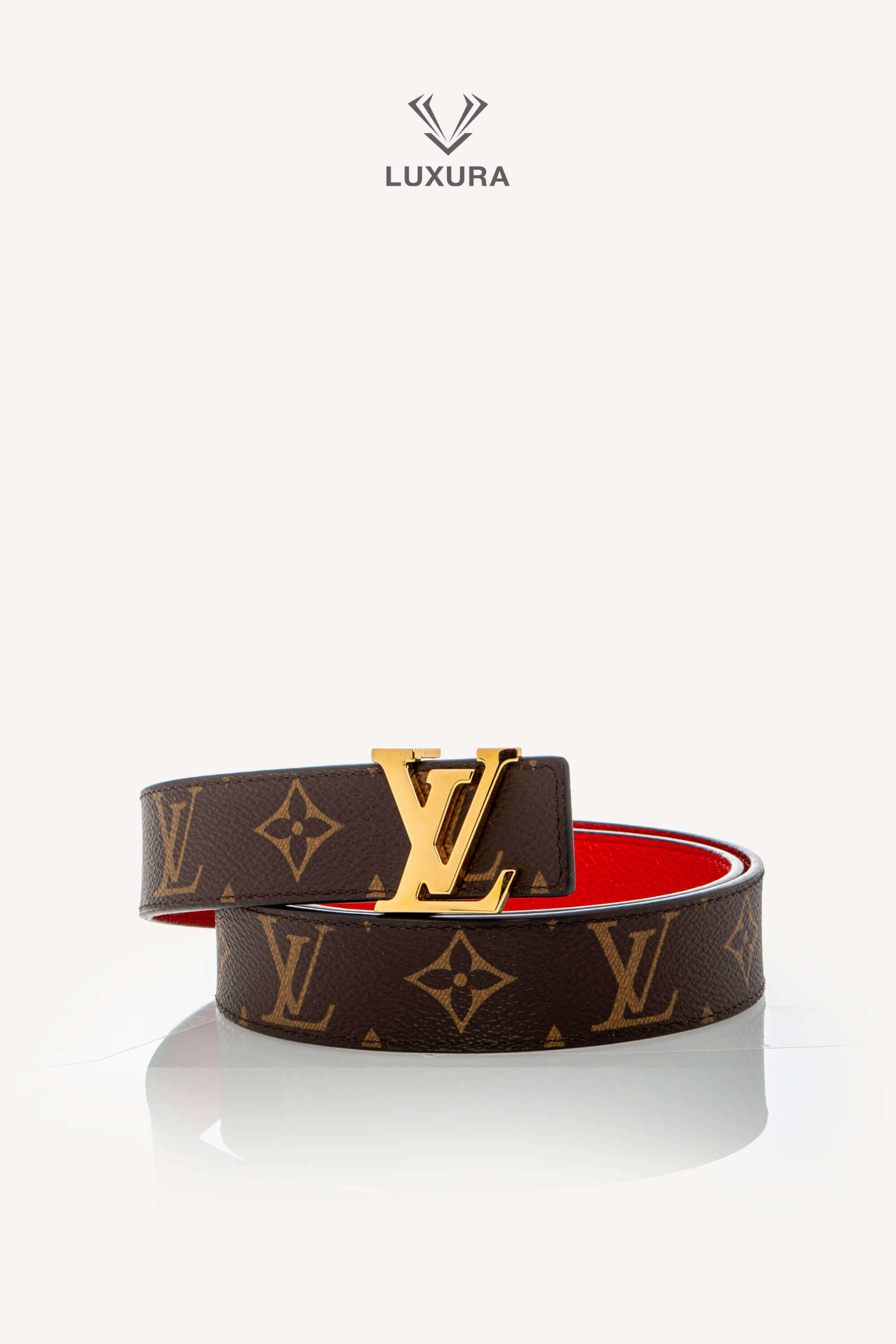 <span style="font-size: 10px;letter-spacing: .15em">HARD TO FIND</span><br> <strong>LOUIS VUITTON</strong><br> <div style="margin-top:10px;font-size:16px">LV Initiales 30mm Reversible Belt Red Monogram Canvas M0322W 80</div><br> - Image 5