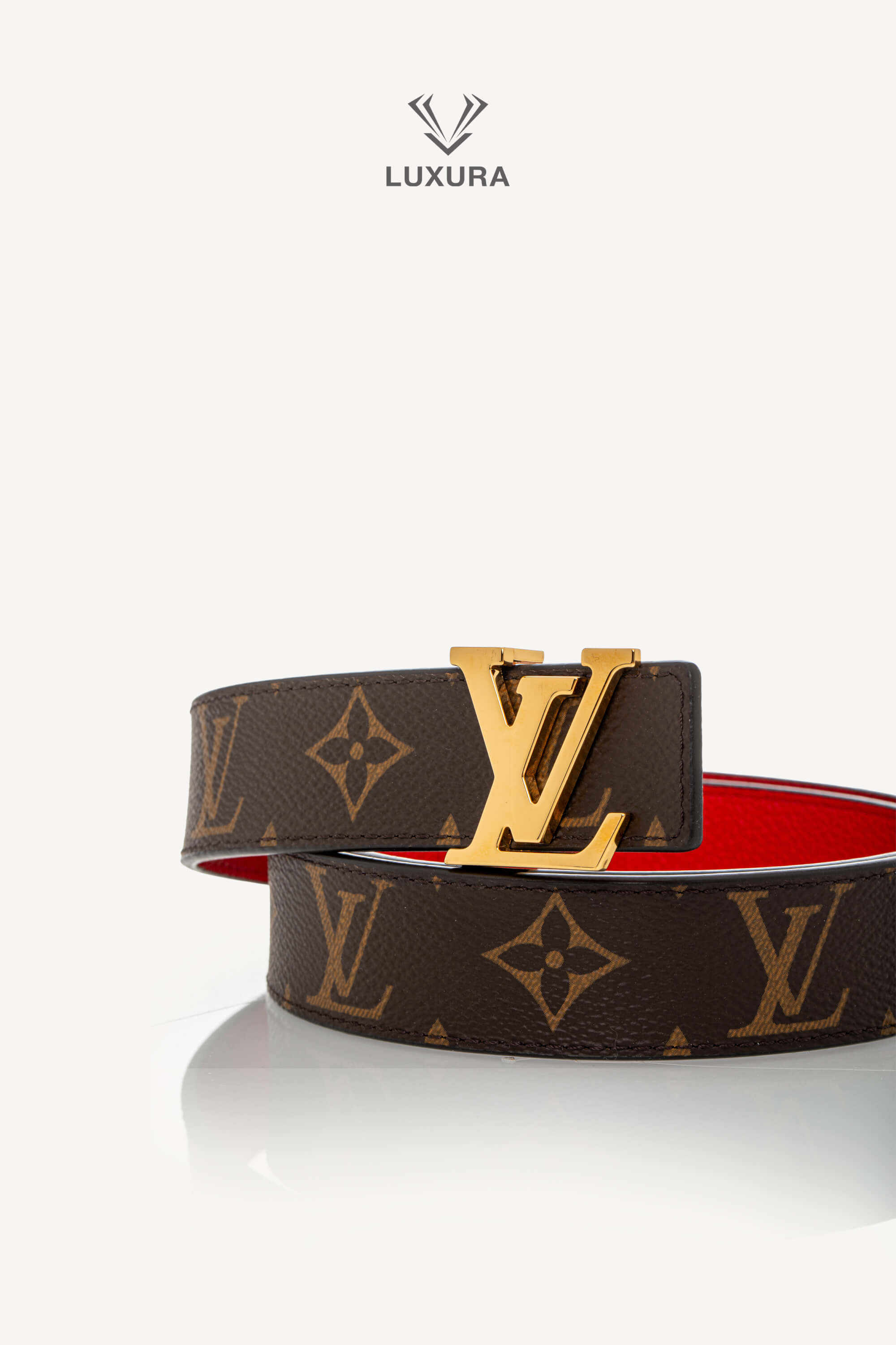 <span style="font-size: 10px;letter-spacing: .15em">HARD TO FIND</span><br> <strong>LOUIS VUITTON</strong><br> <div style="margin-top:10px;font-size:16px">LV Initiales 30mm Reversible Belt Red Monogram Canvas M0322W 80</div><br> - Image 4