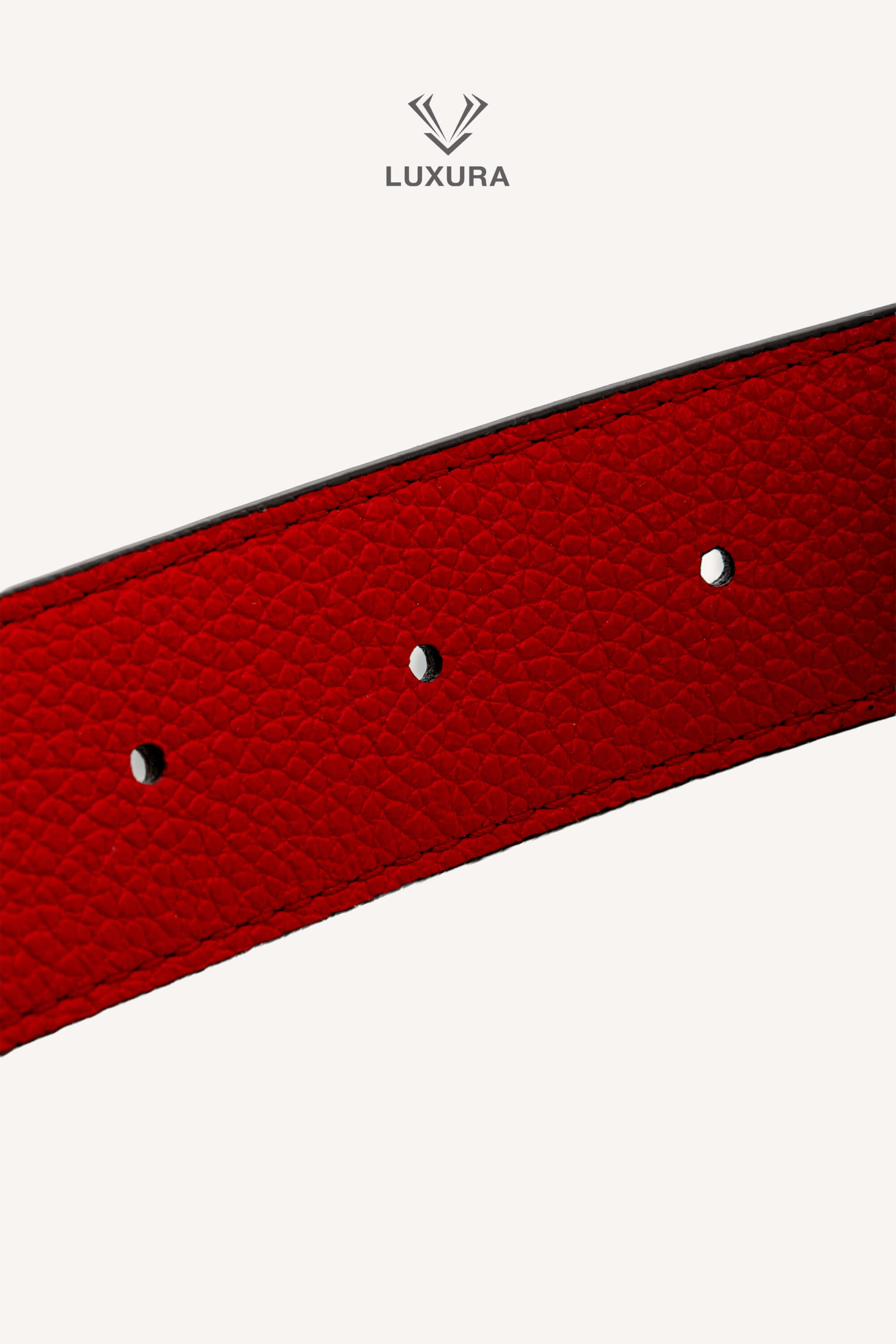 <span style="font-size: 10px;letter-spacing: .15em">HARD TO FIND</span><br> <strong>LOUIS VUITTON</strong><br> <div style="margin-top:10px;font-size:16px">LV Initiales 30mm Reversible Belt Red Monogram Canvas M0322W 80</div><br> - Image 10