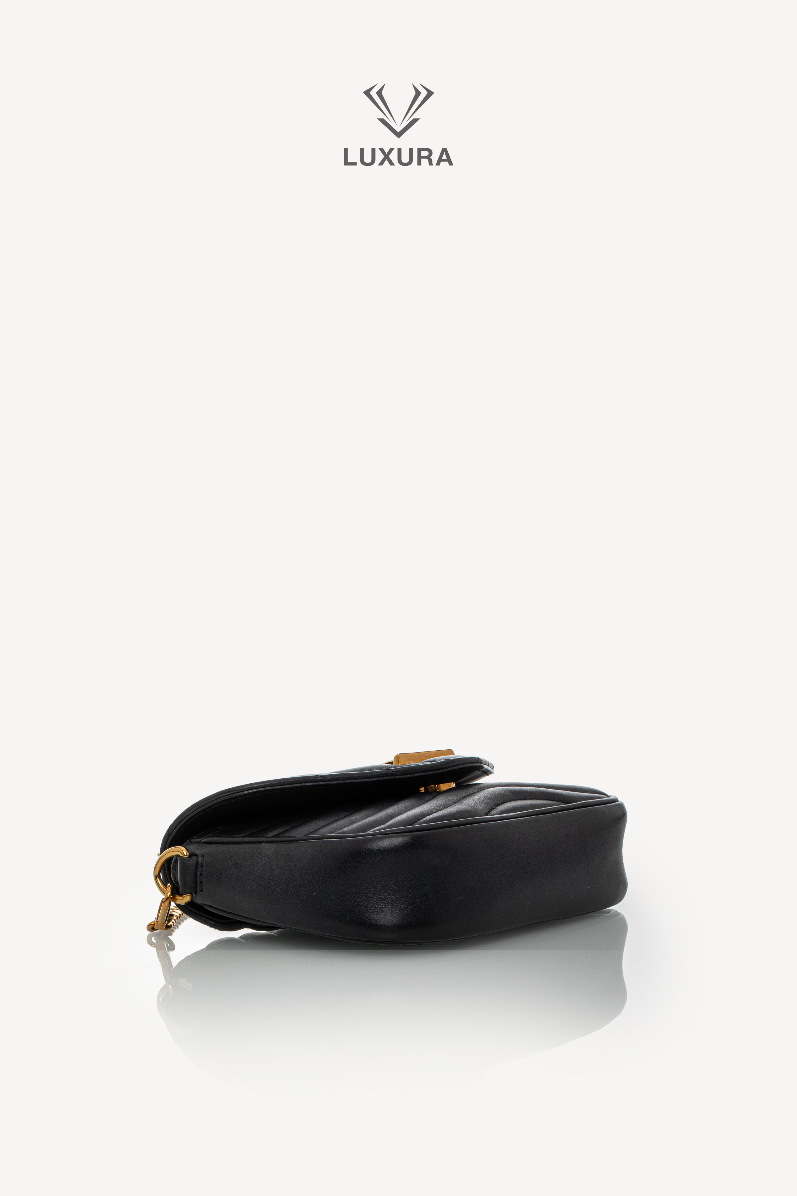 <span style="font-size: 10px;letter-spacing: .15em">HARD TO FIND</span><br>            <strong>LOUIS VUITTON</strong><br>            <div style="margin-top:10px;font-size:16px">Calfskin New Wave Multipochete Black</div><br> - Image 26