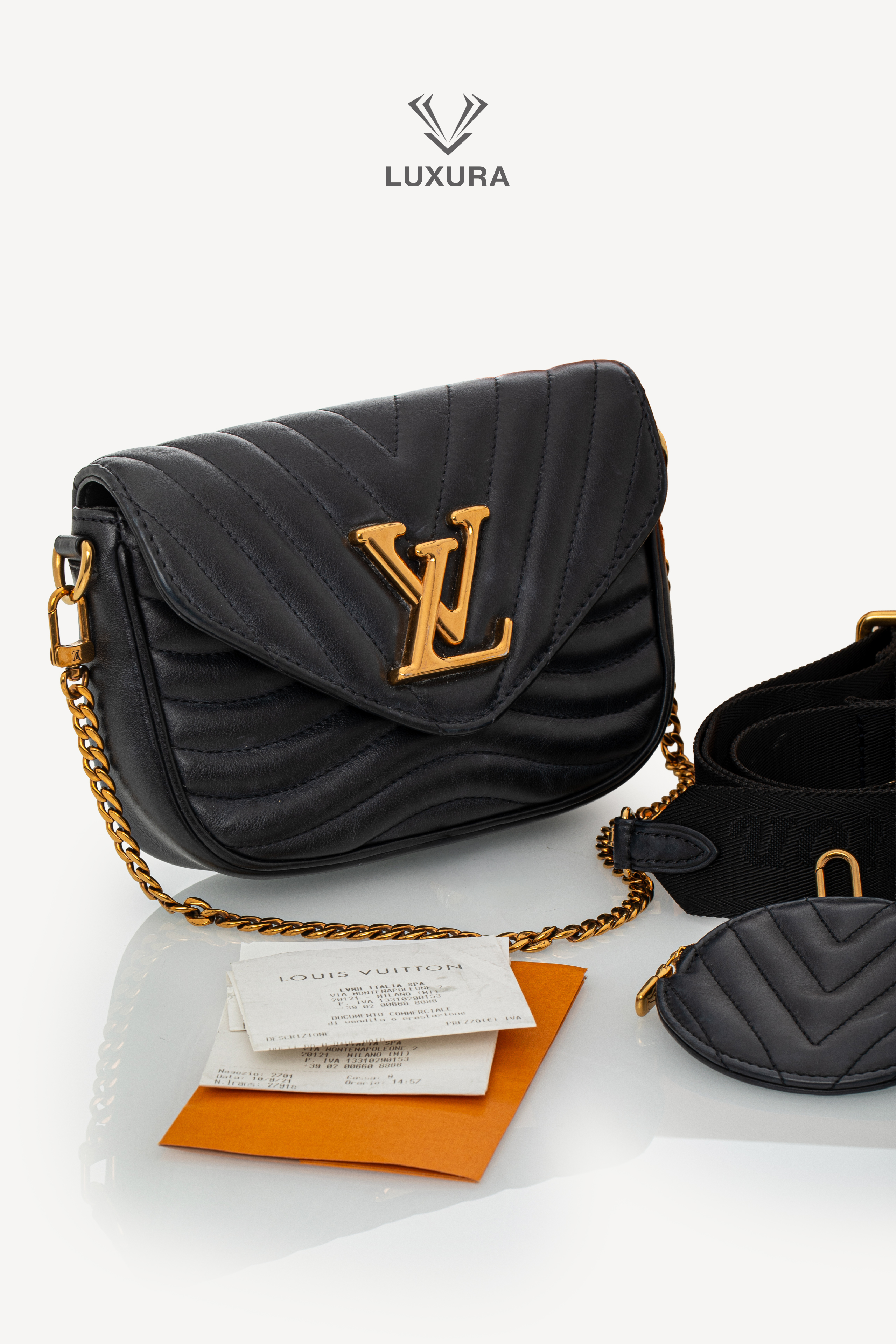 <span style="font-size: 10px;letter-spacing: .15em">HARD TO FIND</span><br>            <strong>LOUIS VUITTON</strong><br>            <div style="margin-top:10px;font-size:16px">Calfskin New Wave Multipochete Black</div><br> - Image 5