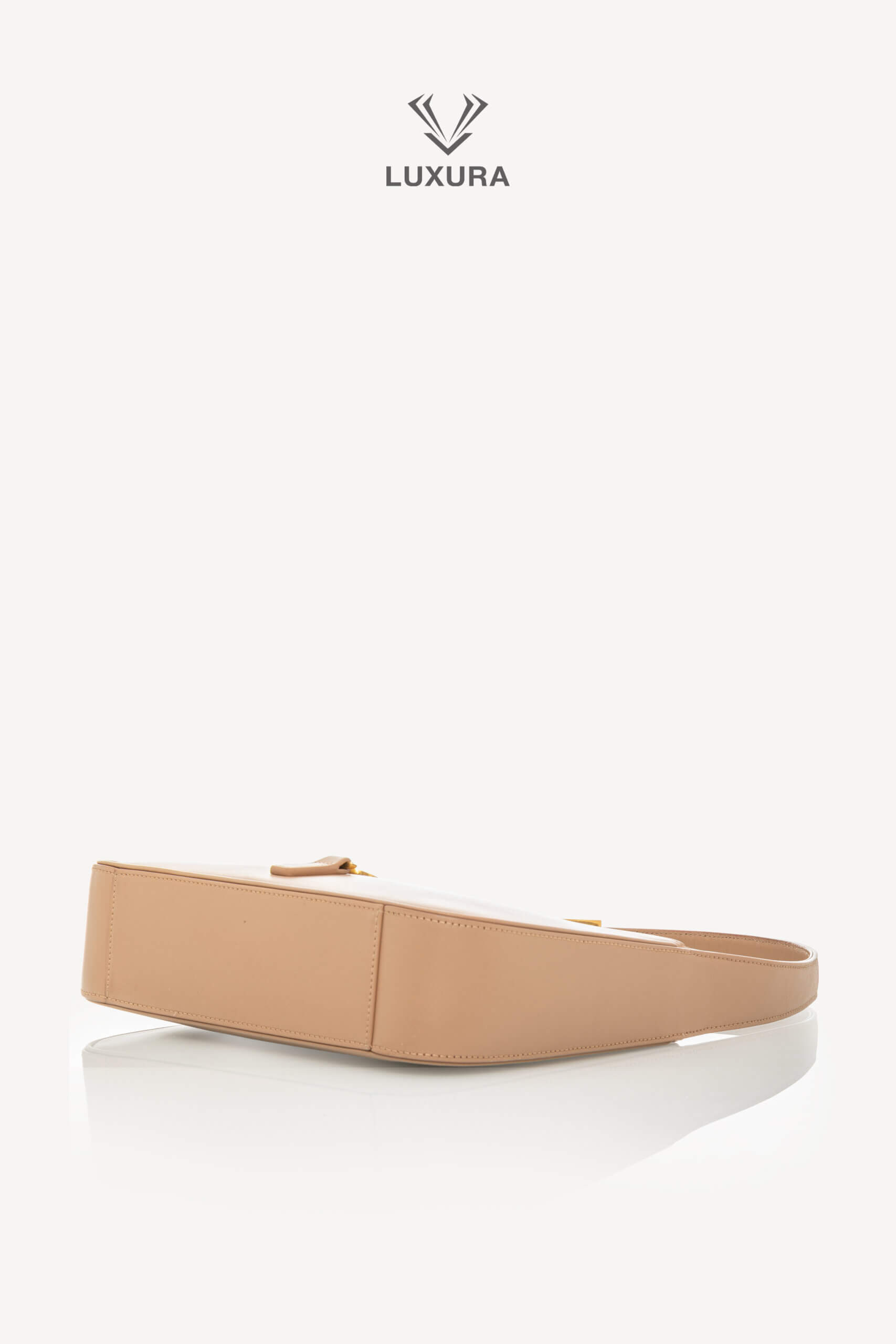 <span style="font-size: 10px;letter-spacing: .15em">NEW COLLECTION</span><br>            <strong>SAINT LAURENT</strong><br>            <div style="margin-top:10px;font-size:16px">Smooth Calfskin Le 5 A 7 Hobo Beige</div><br> - Image 26