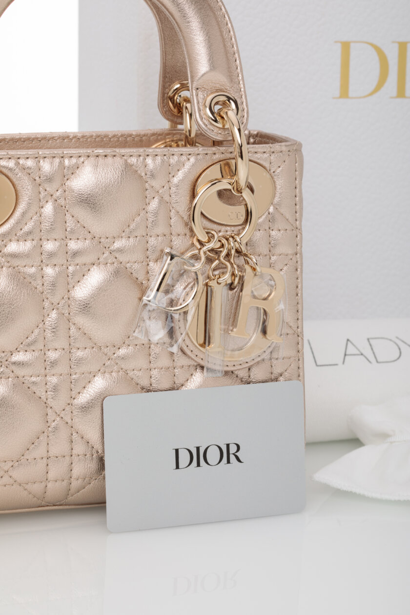 <span style="font-size: 10px; color: rgb(101, 101, 101);letter-spacing: .15em;">HARD TO FIND</span><br><strong> DIOR </strong><br><div style="margin-top:10px; font-size:16px;">Mini Lady Dior Bag Light Gold Cannage Calfskin </div><br> - Image 10