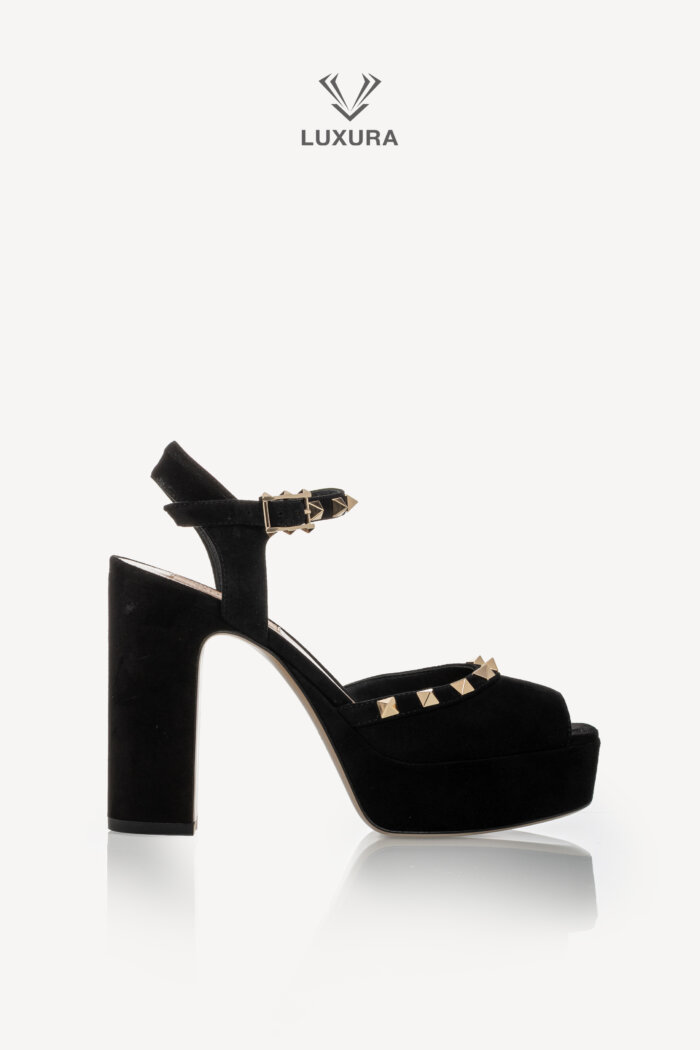 <span style="font-size: 10px;letter-spacing: .15em">BEST DEAL</span><br>            <strong>VALENTINO</strong><br>            <div style="margin-top:10px;font-size:16px">Garavani Rockstud Open Platform Sandals 36.5 Black</div><br>