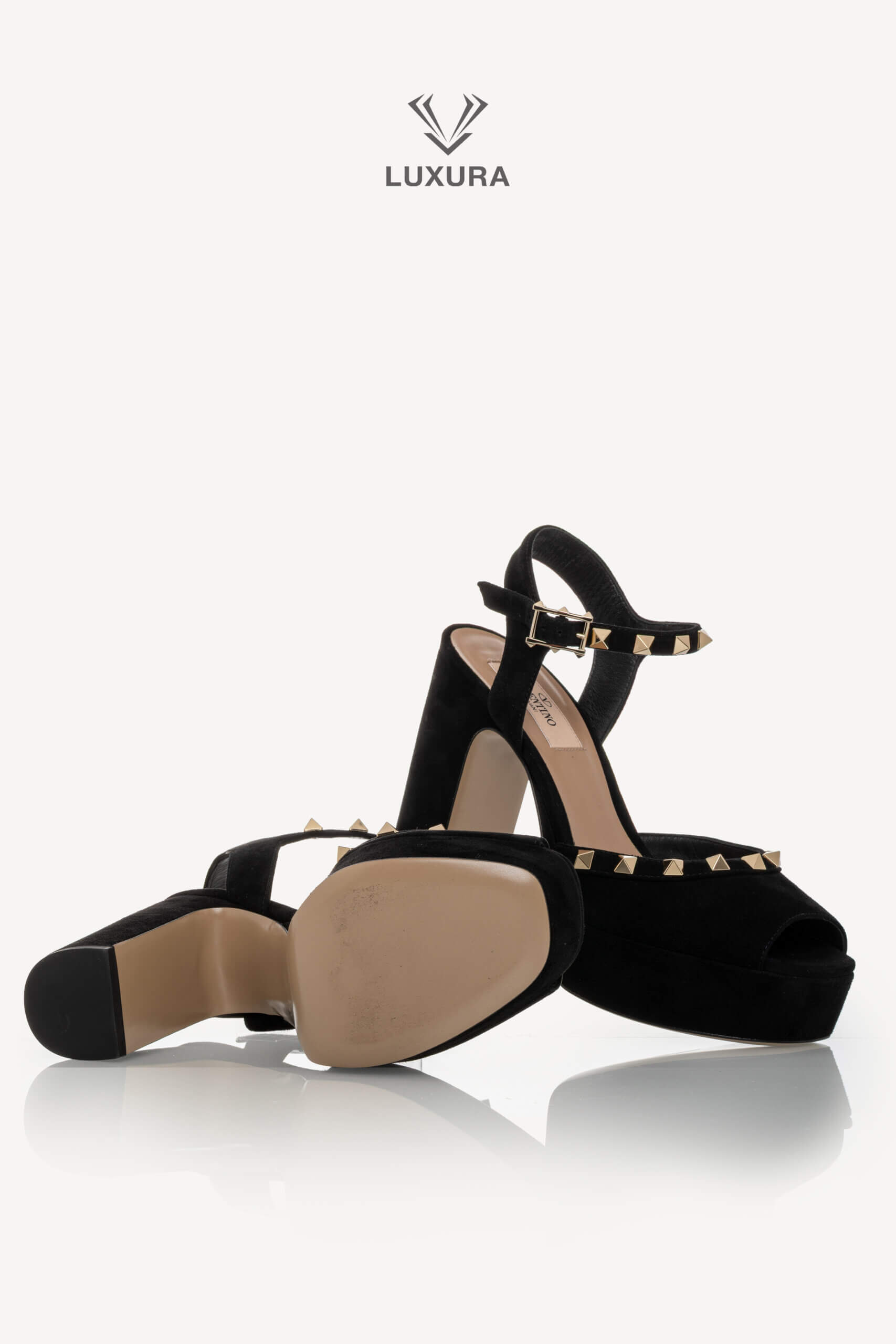 <span style="font-size: 10px;letter-spacing: .15em">BEST DEAL</span><br>            <strong>VALENTINO</strong><br>            <div style="margin-top:10px;font-size:16px">Garavani Rockstud Open Platform Sandals 36.5 Black</div><br> - Image 21
