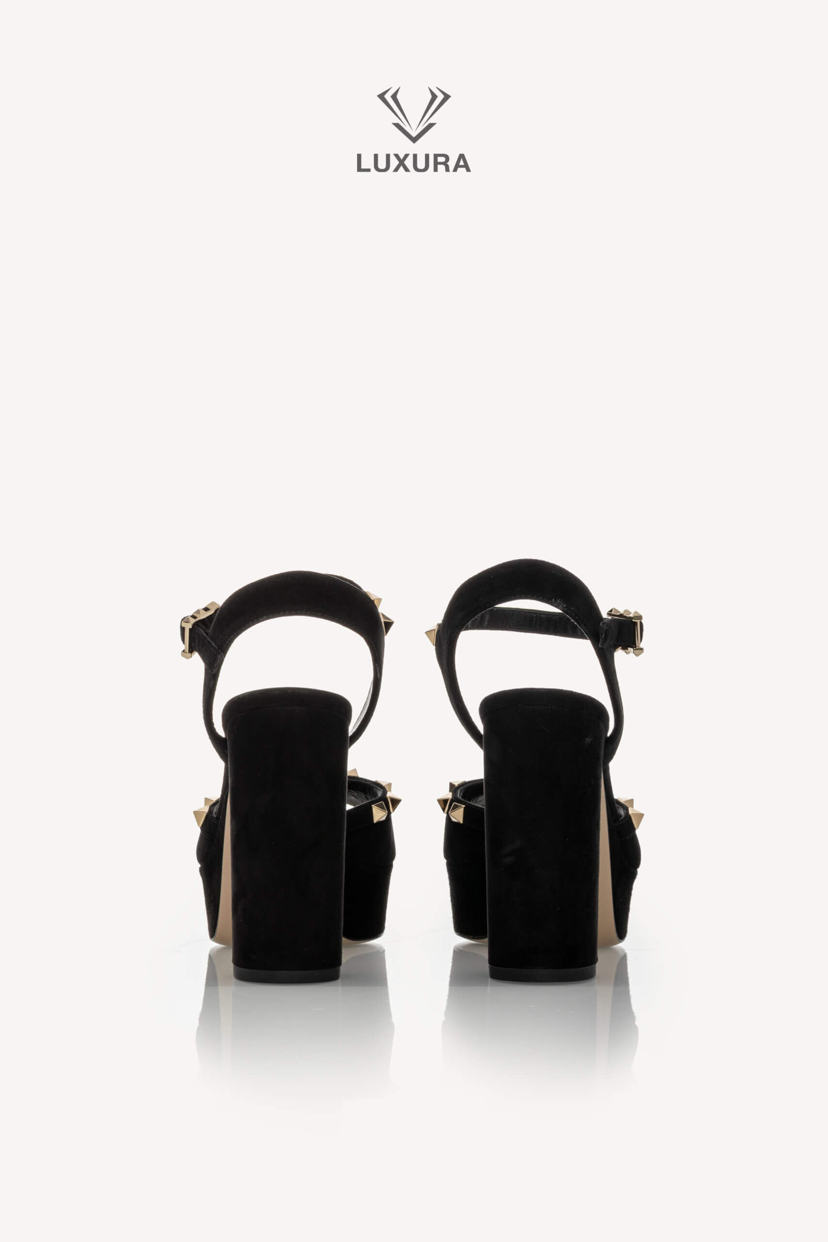 <span style="font-size: 10px;letter-spacing: .15em">BEST DEAL</span><br>            <strong>VALENTINO</strong><br>            <div style="margin-top:10px;font-size:16px">Garavani Rockstud Open Platform Sandals 36.5 Black</div><br> - Image 7