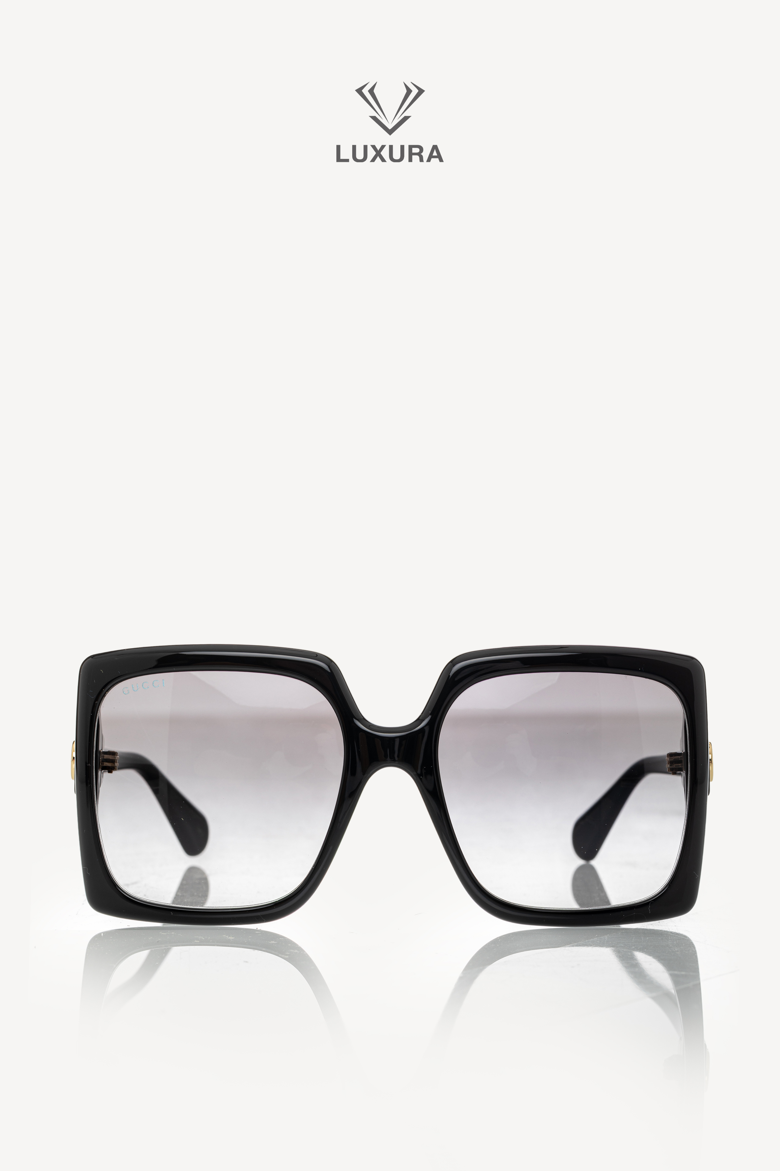 <span style="font-size: 10px; color: rgb(101, 101, 101);letter-spacing: .15em;">HARD TO FIND</span><br><strong> GUCCI </strong><br><div style="margin-top:10px; font-size:16px;">GG0876S 01 Sunglasses Black</div><br> - Image 4