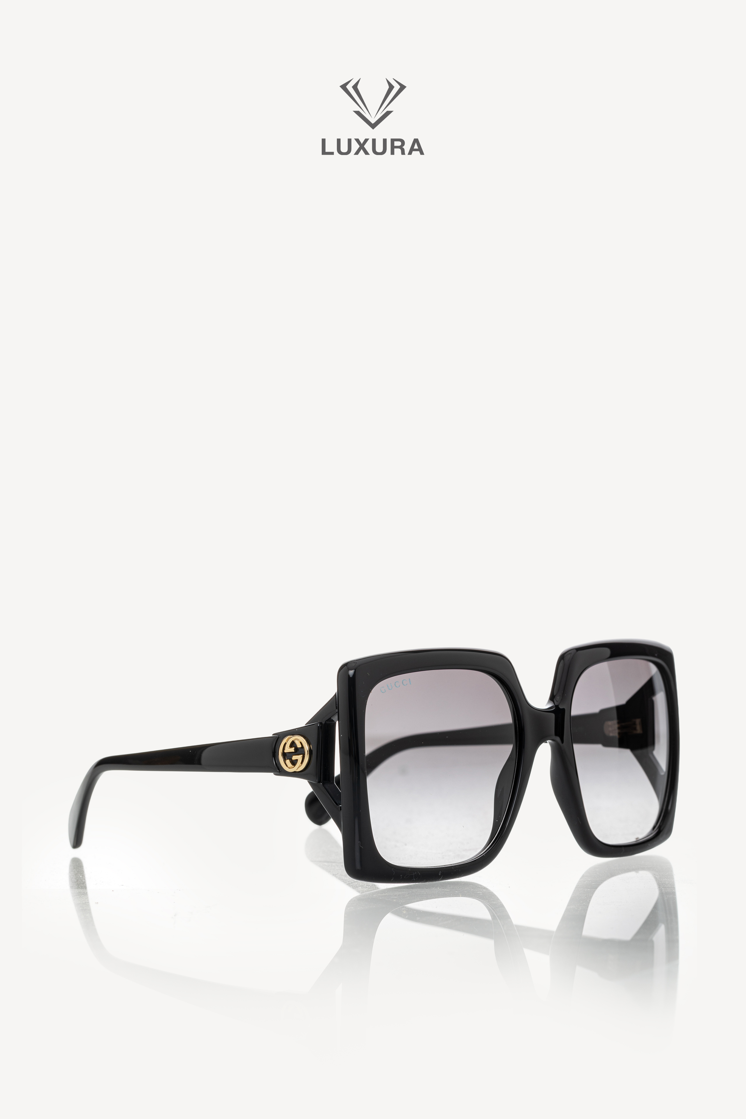 <span style="font-size: 10px; color: rgb(101, 101, 101);letter-spacing: .15em;">HARD TO FIND</span><br><strong> GUCCI </strong><br><div style="margin-top:10px; font-size:16px;">GG0876S 01 Sunglasses Black</div><br> - Image 3