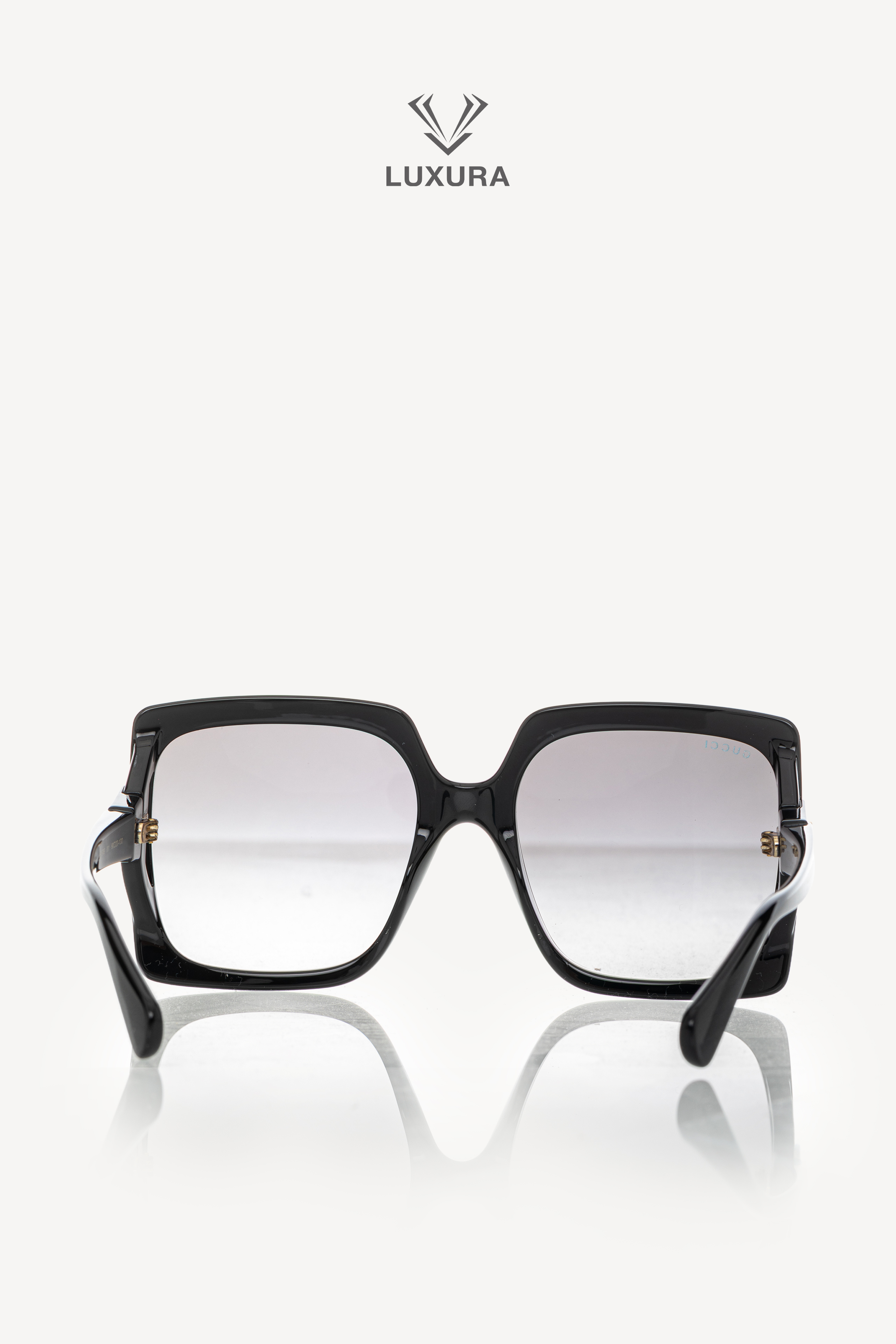 <span style="font-size: 10px; color: rgb(101, 101, 101);letter-spacing: .15em;">HARD TO FIND</span><br><strong> GUCCI </strong><br><div style="margin-top:10px; font-size:16px;">GG0876S 01 Sunglasses Black</div><br> - Image 5