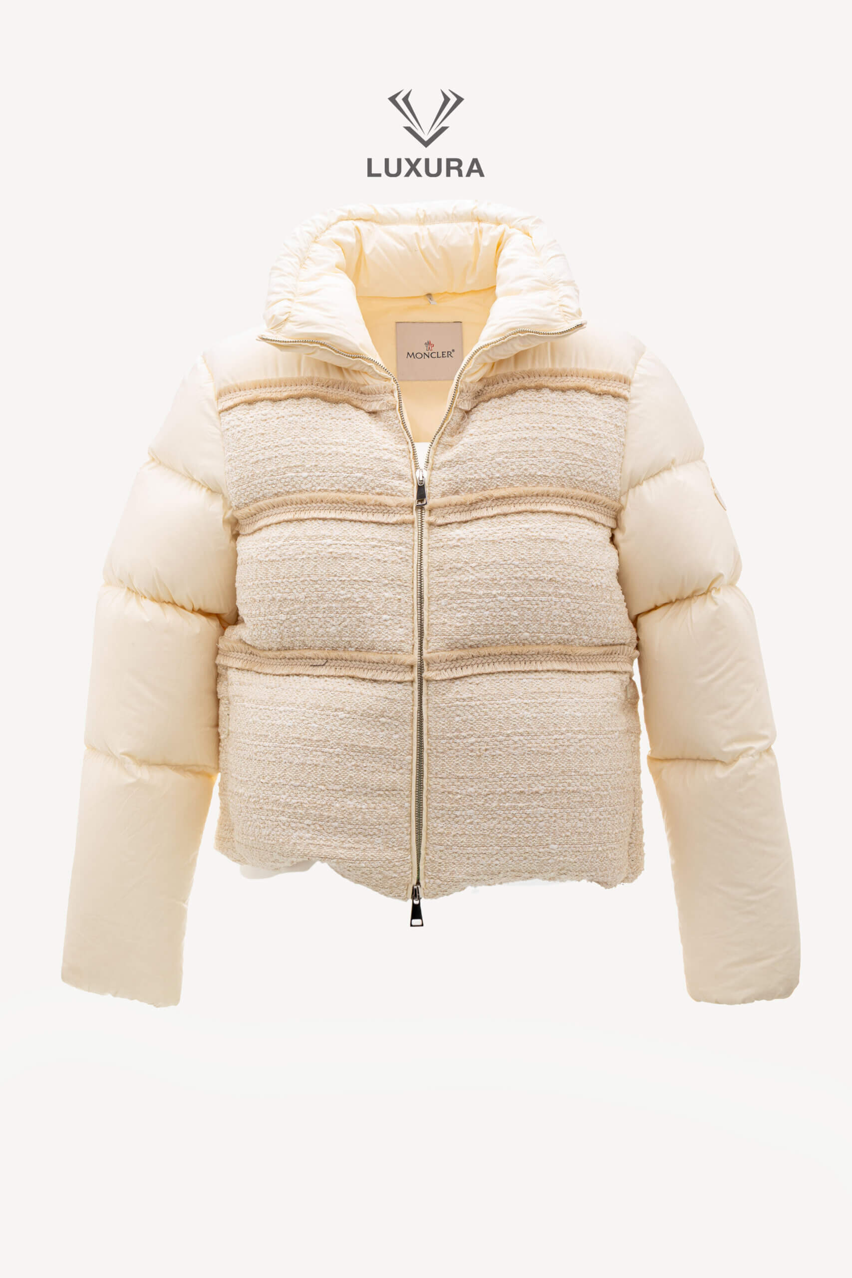<span style="font-size: 10px;letter-spacing: .15em">BEST DEAL</span><br>            <strong>MONCLER</strong><br>            <div style="margin-top:10px;font-size:16px">Aucun Tweed Puffer Jacket Open White 0 </div><br> - Image 4