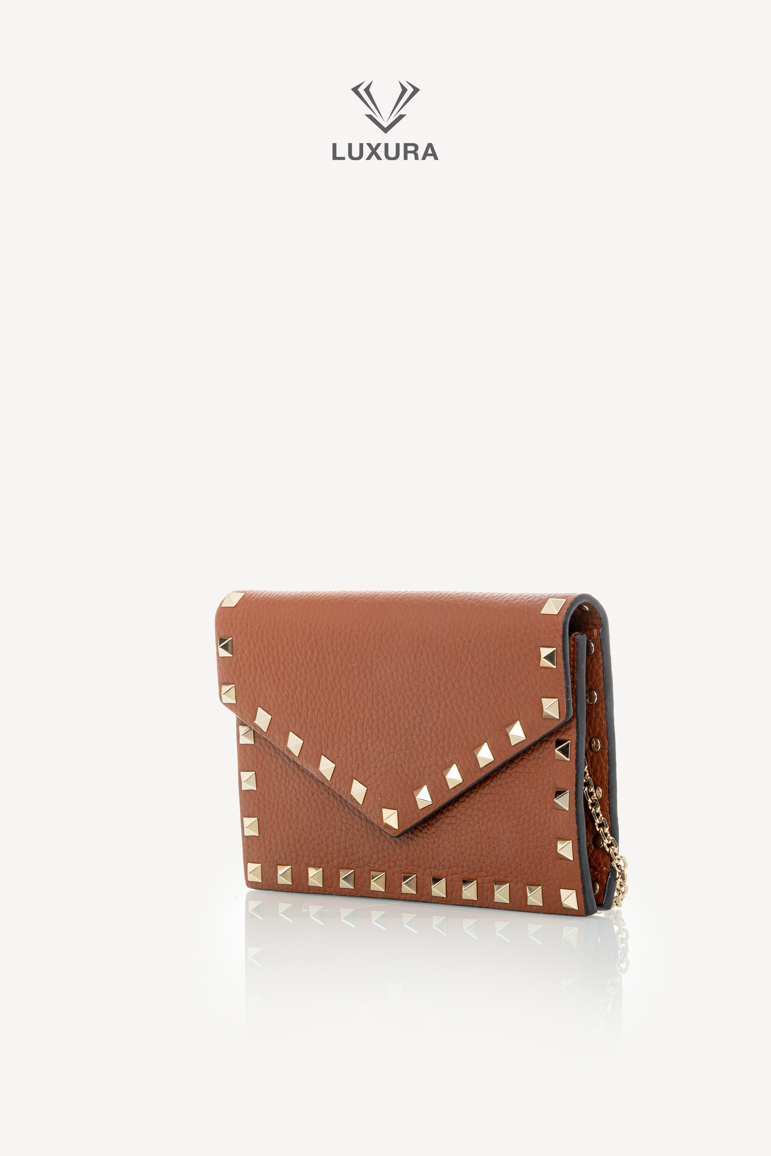 <span style="font-size: 10px;letter-spacing: .15em">HARD TO FIND</span><br>            <strong>VALENTINO</strong><br>            <div style="margin-top:10px;font-size:16px">Garavani Rockstud Chain Shoulder Bag Leather Brown</div><br> - Image 9