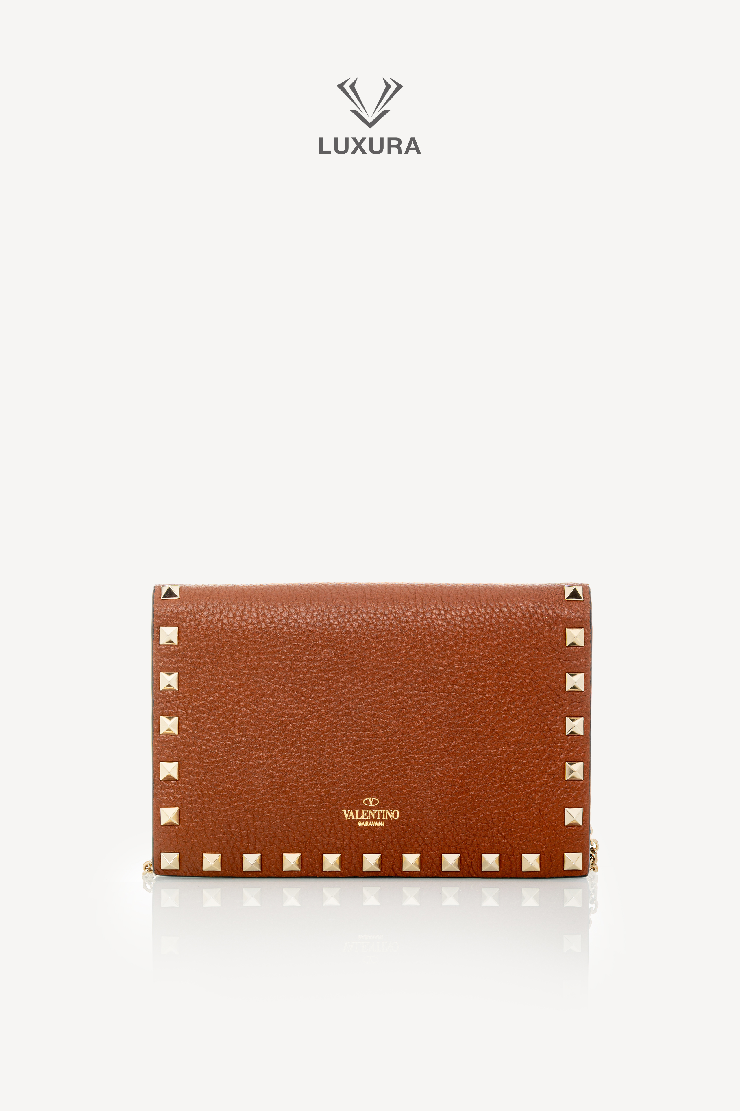 <span style="font-size: 10px;letter-spacing: .15em">HARD TO FIND</span><br>            <strong>VALENTINO</strong><br>            <div style="margin-top:10px;font-size:16px">Garavani Rockstud Chain Shoulder Bag Leather Brown</div><br> - Image 8