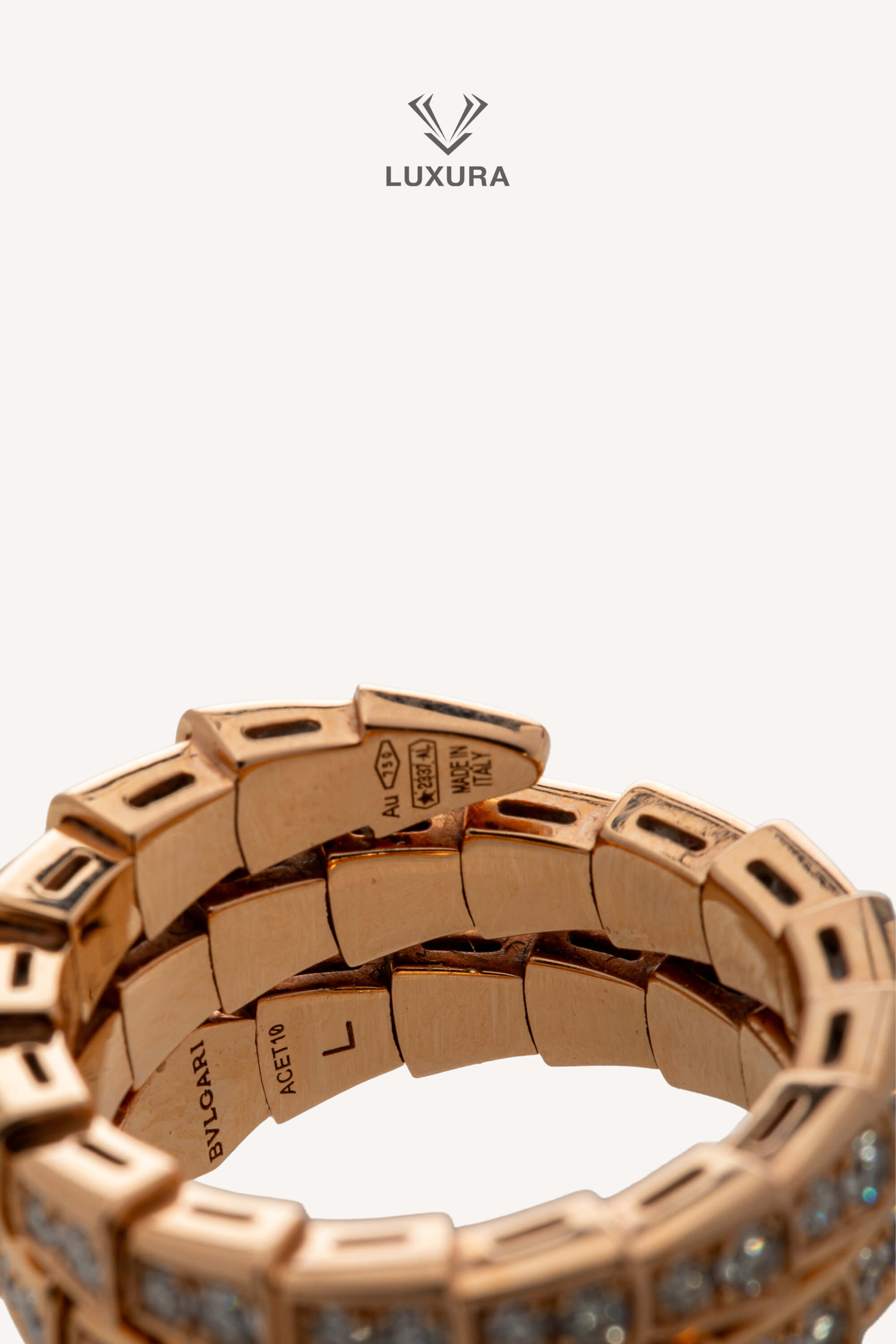 <span style="font-size: 10px; color: rgb(101, 101, 101);letter-spacing: .15em;">HARD TO FIND</span><br><strong> BVLGARI </strong><br><div style="margin-top:10px; font-size:16px;"> Serpenti Viper 18k Rose Gold Ring with full pave Diamonds </div><br> - Image 19