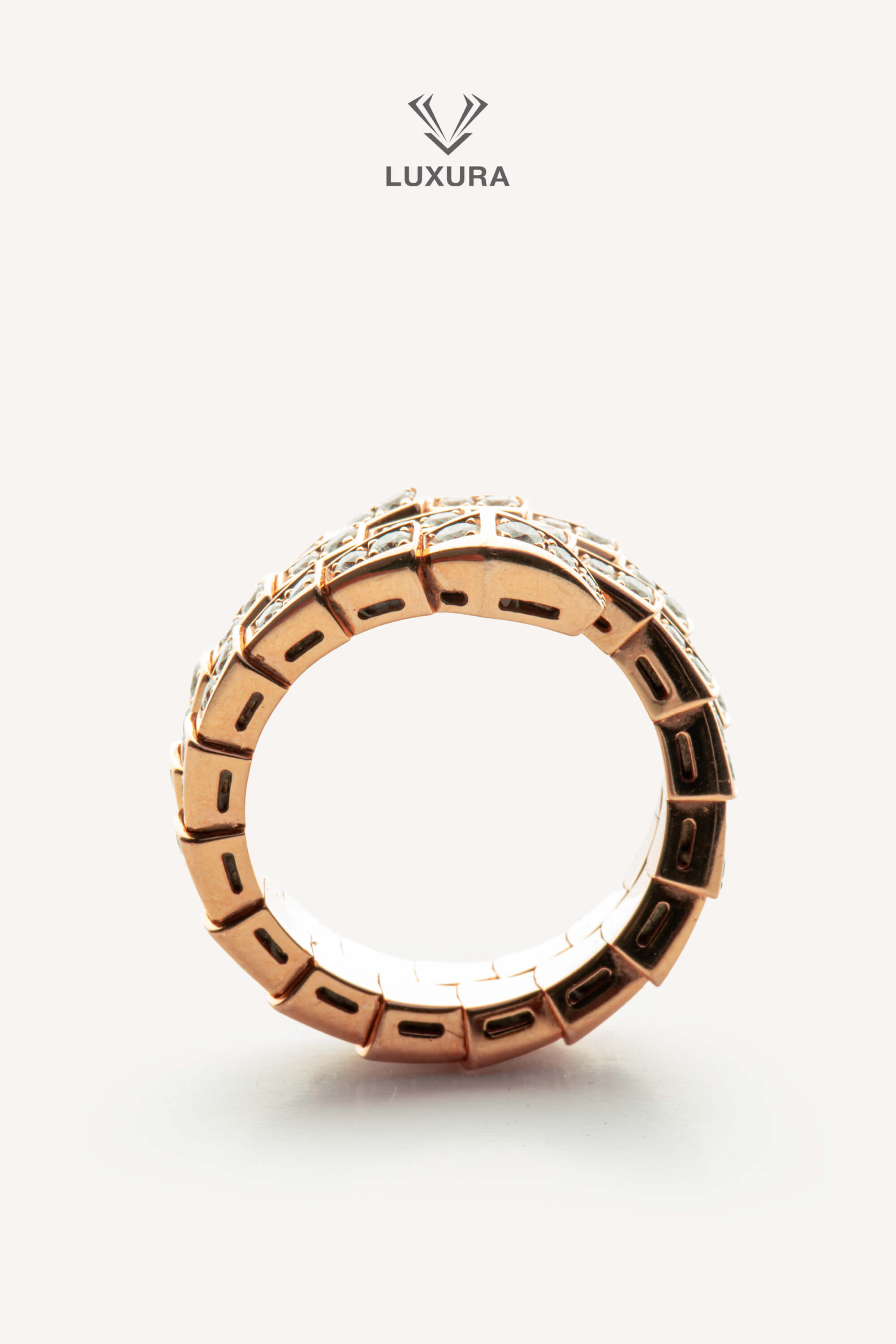 <span style="font-size: 10px; color: rgb(101, 101, 101);letter-spacing: .15em;">HARD TO FIND</span><br><strong> BVLGARI </strong><br><div style="margin-top:10px; font-size:16px;"> Serpenti Viper 18k Rose Gold Ring with full pave Diamonds </div><br> - Image 18