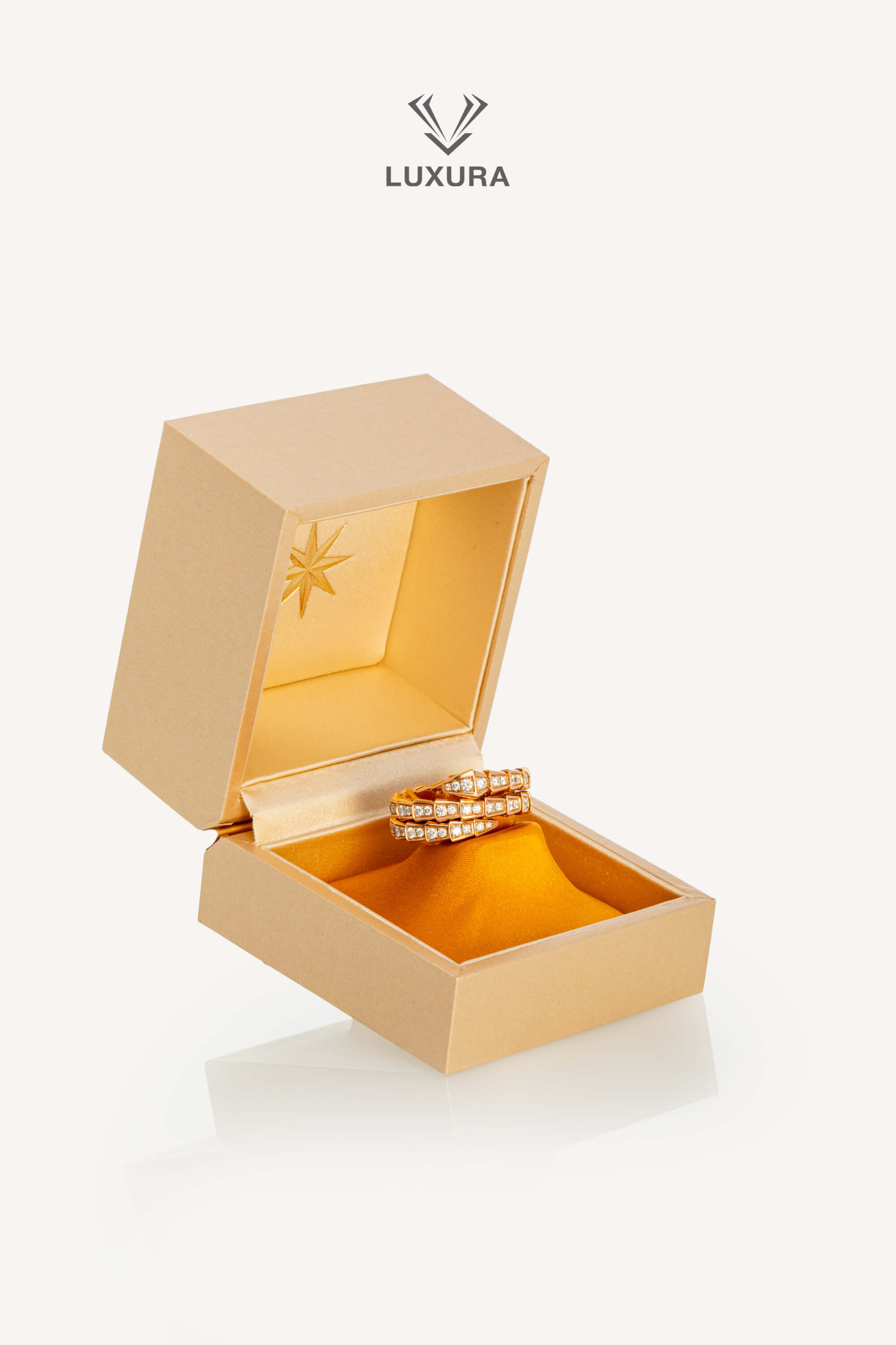 <span style="font-size: 10px; color: rgb(101, 101, 101);letter-spacing: .15em;">HARD TO FIND</span><br><strong> BVLGARI </strong><br><div style="margin-top:10px; font-size:16px;"> Serpenti Viper 18k Rose Gold Ring with full pave Diamonds </div><br> - Image 17