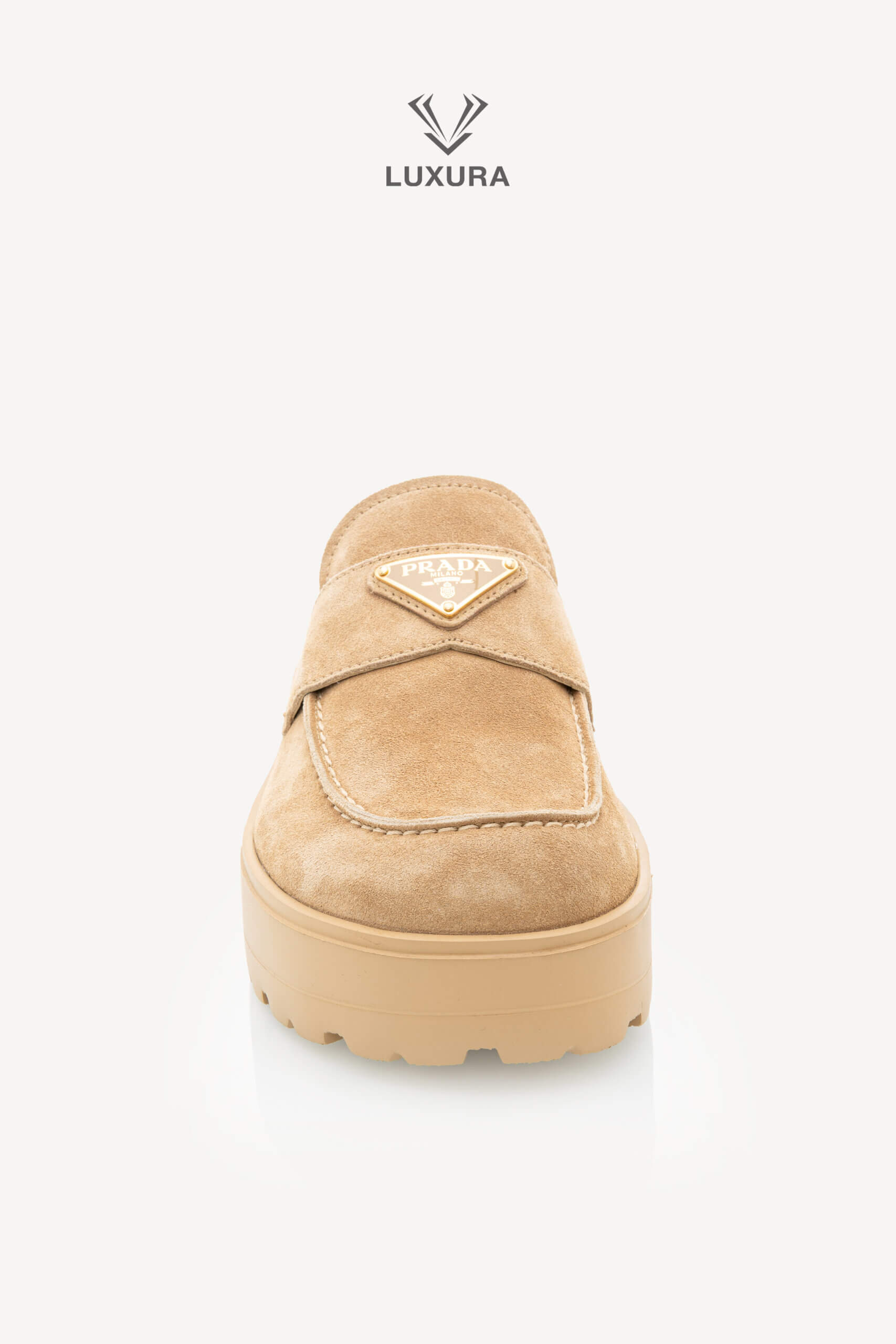 <span style="font-size: 10px;letter-spacing: .15em">NEW COLLECTION</span><br>            <strong>PRADA</strong><br>            <div style="margin-top:10px;font-size:16px">Triangle-Logo Round-Toe Slippers 36.5</div><br> - Image 11