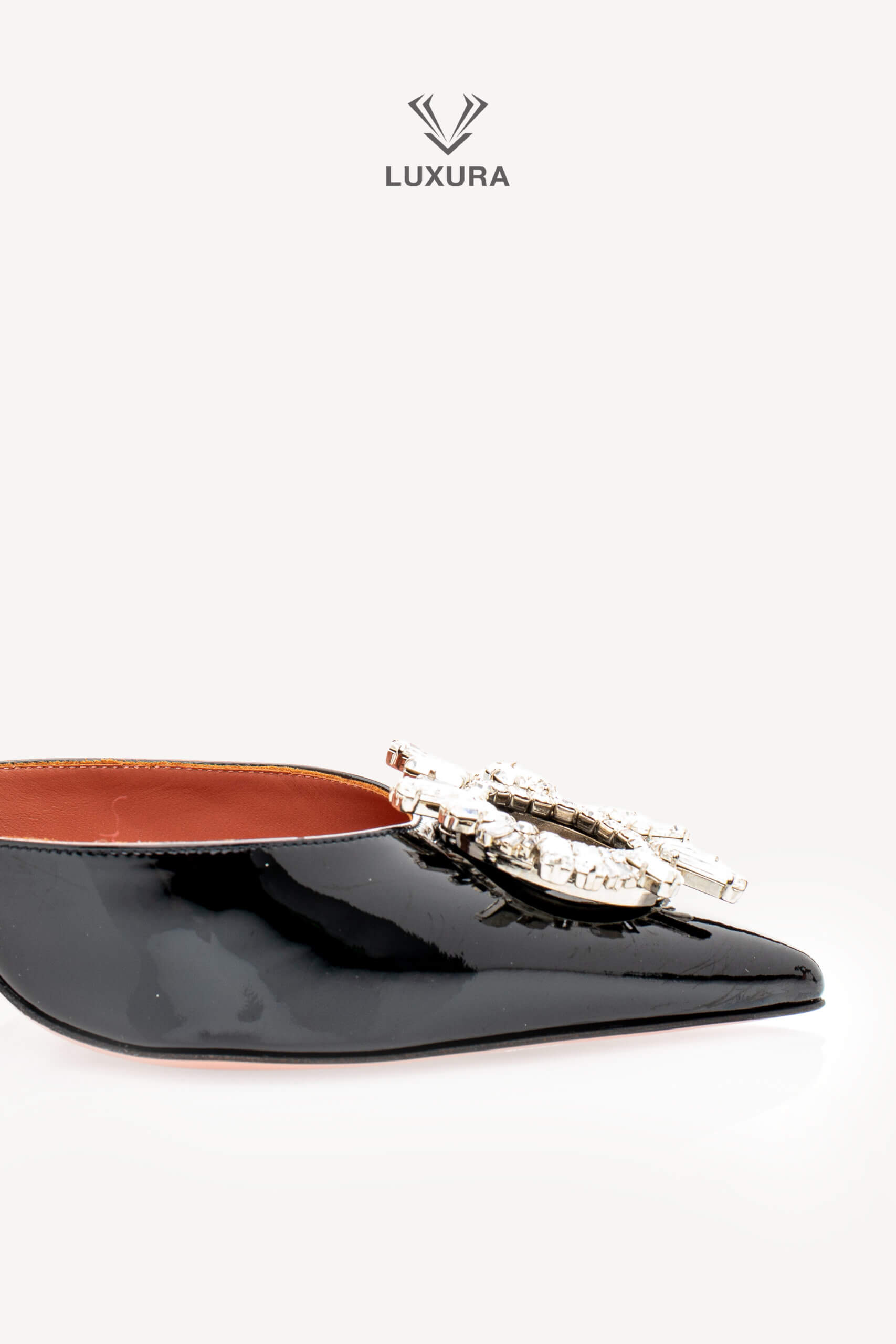 <span style="font-size: 10px;letter-spacing: .15em">BEST DEAL</span><br>            <strong>AMINA MUADDI</strong><br>            <div style="margin-top:10px;font-size:16px">Begum Sling 95 Pumps Black Leather 38 ( true size 37 )</div><br> - Image 11