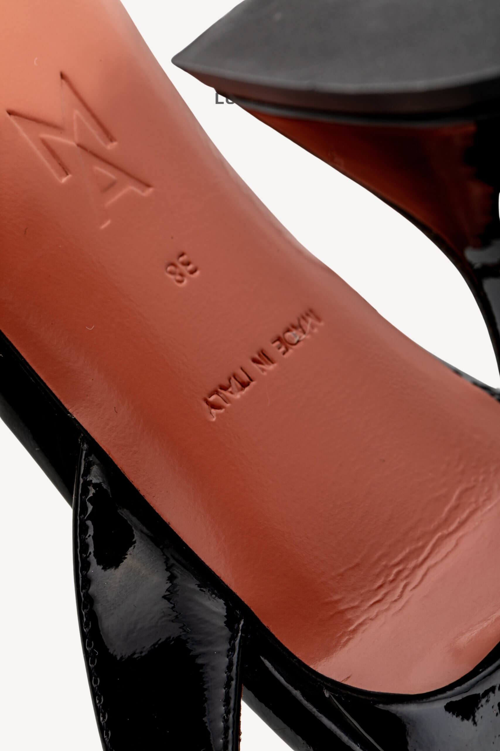 <span style="font-size: 10px;letter-spacing: .15em">BEST DEAL</span><br>            <strong>AMINA MUADDI</strong><br>            <div style="margin-top:10px;font-size:16px">Begum Sling 95 Pumps Black Leather 38 ( true size 37 )</div><br> - Image 19