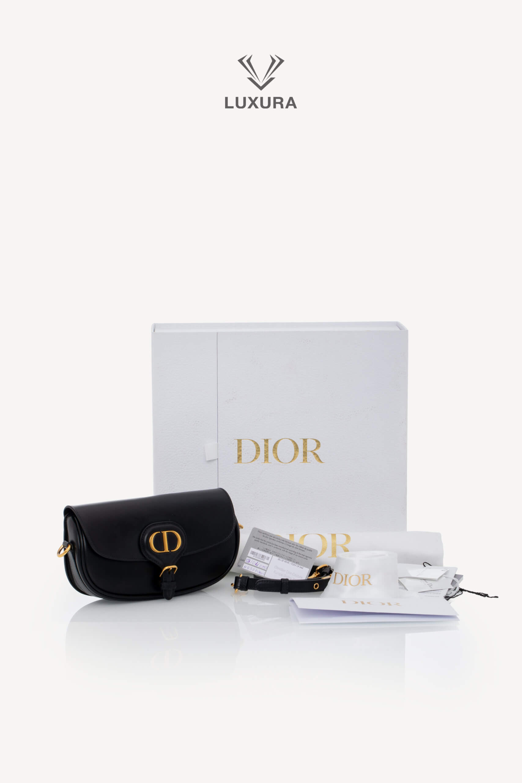 <span style="font-size: 10px;letter-spacing: .15em">HARD TO FIND</span><br>            <strong>CHRISTIAN DIOR</strong><br>            <div style="margin-top:10px;font-size:16px">Bobby East-West Bag Grained Calfskin Black</div><br> - Image 2