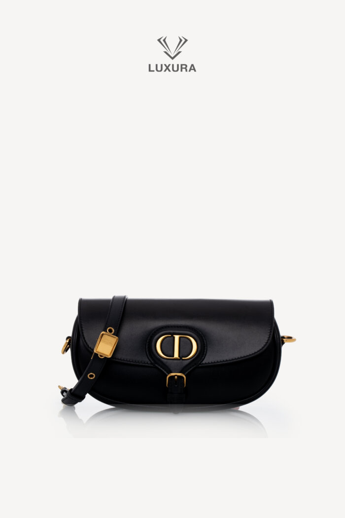 <span style="font-size: 10px;letter-spacing: .15em">HARD TO FIND</span><br>            <strong>CHRISTIAN DIOR</strong><br>            <div style="margin-top:10px;font-size:16px">Bobby East-West Bag Grained Calfskin Black</div><br>