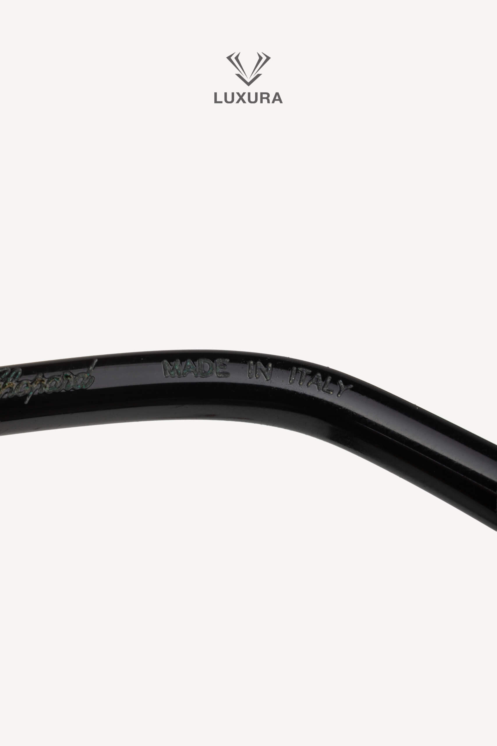 <span style="font-size: 10px;letter-spacing: .15em">HARD TO FIND</span><br> <strong>CHOPARD</strong><br> <div style="margin-top:10px;font-size:16px">SCHC40 300 Sunglasses Black</div><br> - Image 16