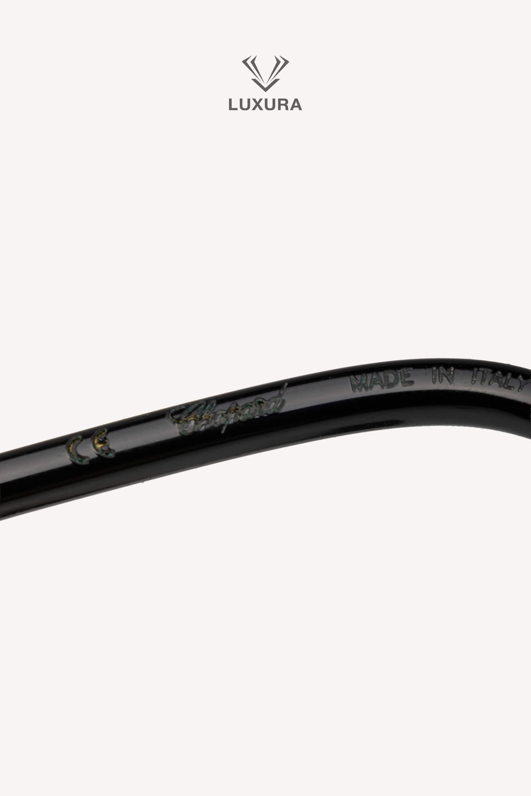 <span style="font-size: 10px;letter-spacing: .15em">HARD TO FIND</span><br> <strong>CHOPARD</strong><br> <div style="margin-top:10px;font-size:16px">SCHC40 300 Sunglasses Black</div><br> - Image 14