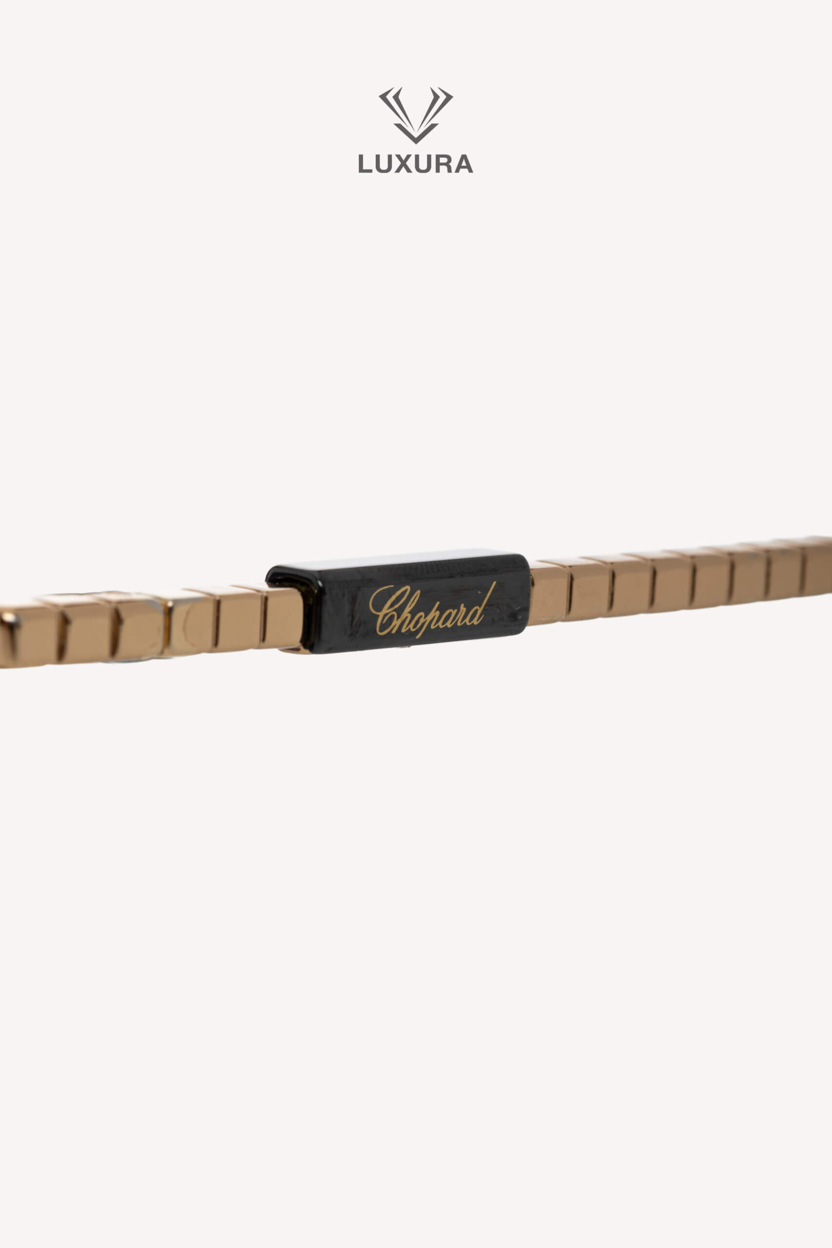 <span style="font-size: 10px;letter-spacing: .15em">HARD TO FIND</span><br> <strong>CHOPARD</strong><br> <div style="margin-top:10px;font-size:16px">SCHC40 300 Sunglasses Black</div><br> - Image 10