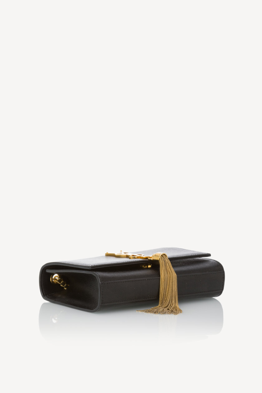 <span style="font-size: 10px; color: rgb(101, 101, 101);letter-spacing: .15em;">HARD TO FIND</span><br><strong> SAINT LAURENT </strong><br><div style="margin-top:10px; font-size:16px;">Small Kate Tassel Croc Embossed Shoulder Bag</div><br> - Image 23