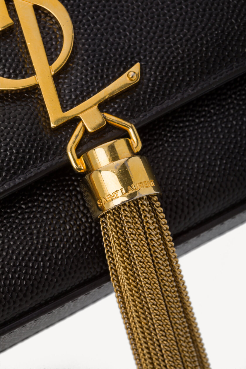 <span style="font-size: 10px; color: rgb(101, 101, 101);letter-spacing: .15em;">HARD TO FIND</span><br><strong> SAINT LAURENT </strong><br><div style="margin-top:10px; font-size:16px;">Small Kate Tassel Croc Embossed Shoulder Bag</div><br> - Image 13