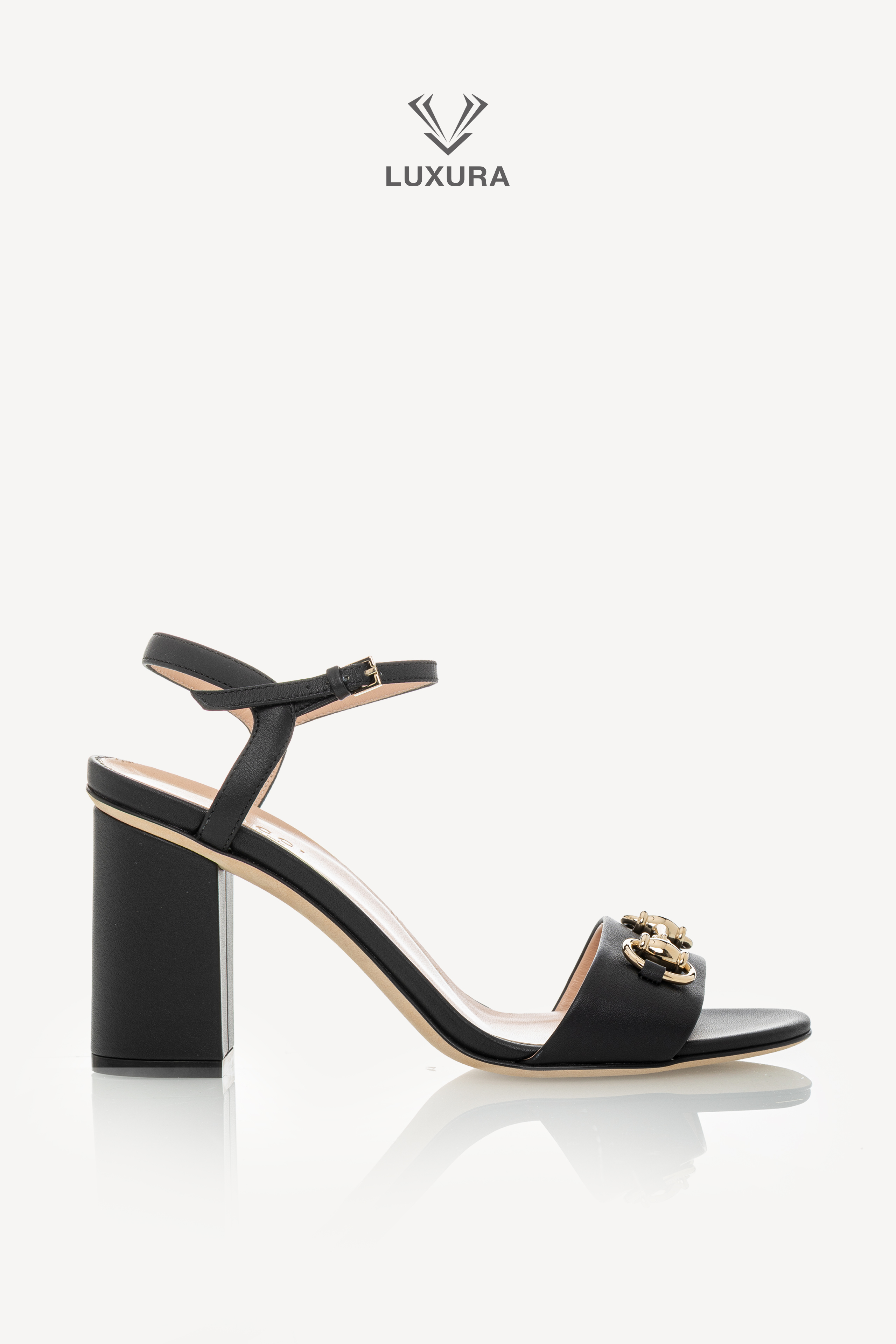 <span style="font-size: 10px;letter-spacing: .15em">HARD TO FIND</span><br>            <strong>GUCCI</strong><br>            <div style="margin-top:10px;font-size:16px">Leather Horsebit Ankle Strap Sandals 36,5 Black</div><br>