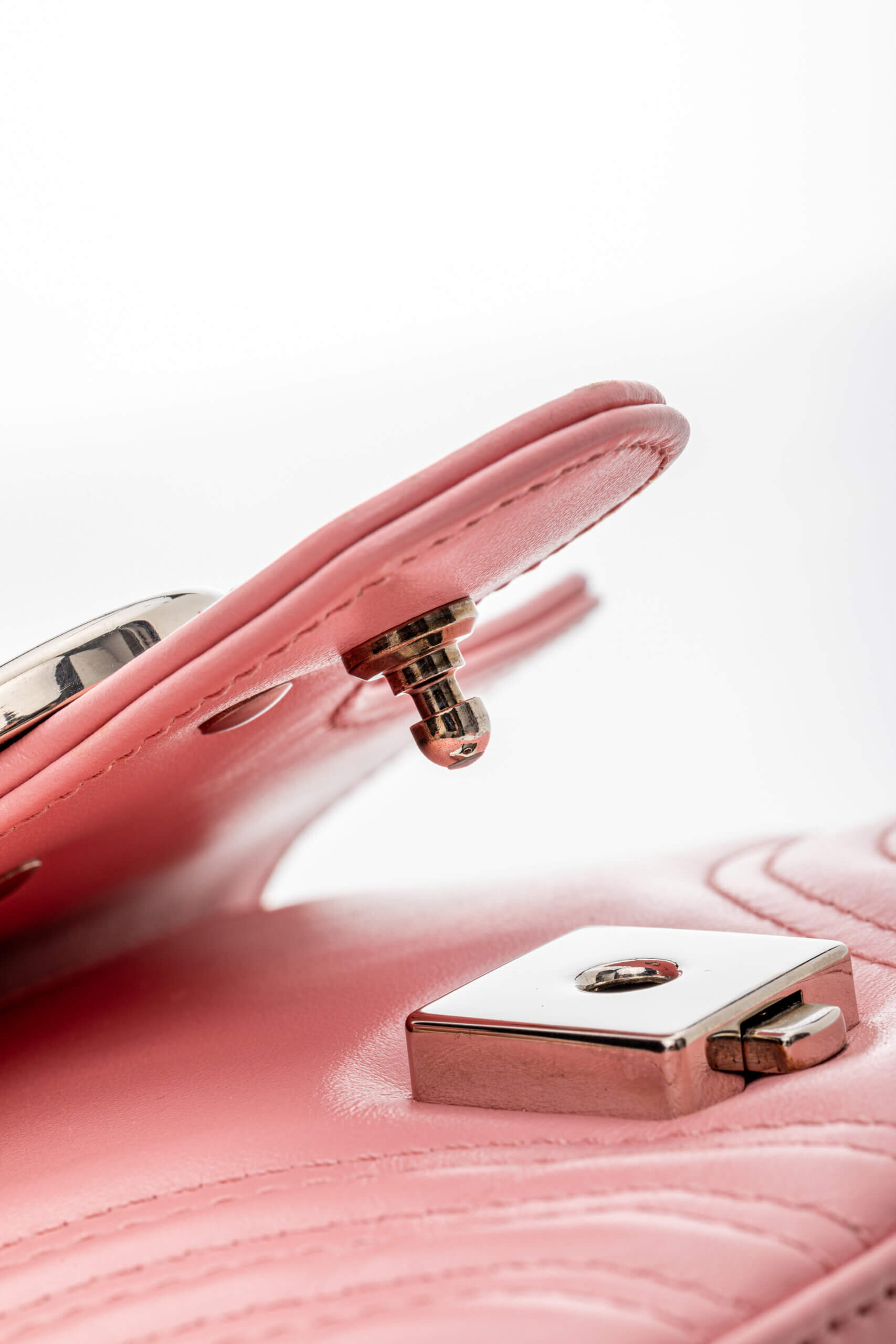 <span style="font-size: 10px;letter-spacing: .15em">BEST DEAL</span><br> <strong>GUCCI</strong><br> <div style="margin-top:10px;font-size:16px">Calfskin Matelasse Mini GG Marmont Top Handle Shoulder Bag Wild Rose</div><br> - Image 15