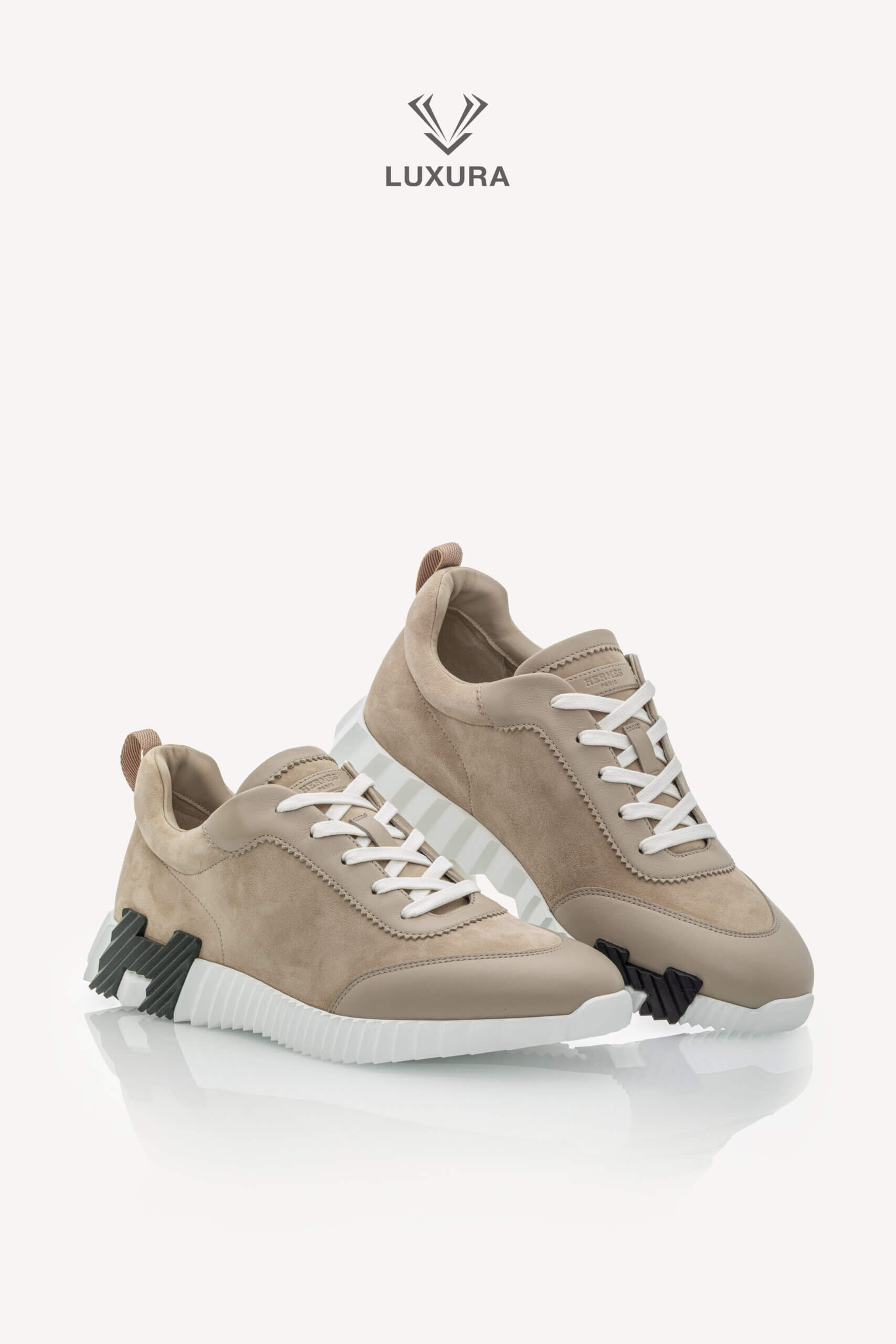 <span style="font-size: 10px;letter-spacing: .15em">HARD TO FIND</span><br> <strong>HERMES</strong><br> <div style="margin-top:10px;font-size:16px">Bouncing Sneaker Beige Esquisse 44</div><br> - Image 3