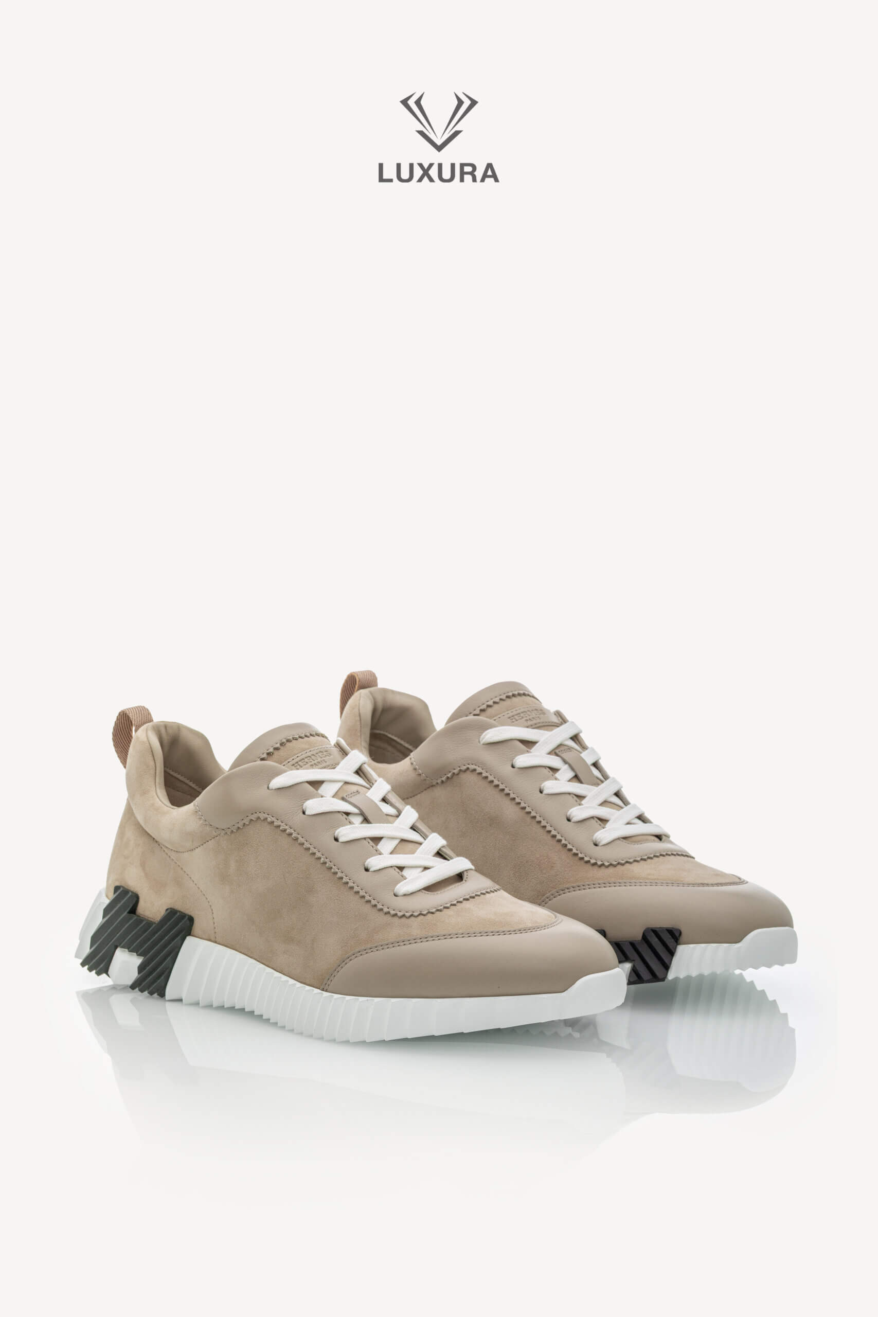 <span style="font-size: 10px;letter-spacing: .15em">HARD TO FIND</span><br> <strong>HERMES</strong><br> <div style="margin-top:10px;font-size:16px">Bouncing Sneaker Beige Esquisse 44</div><br> - Image 4