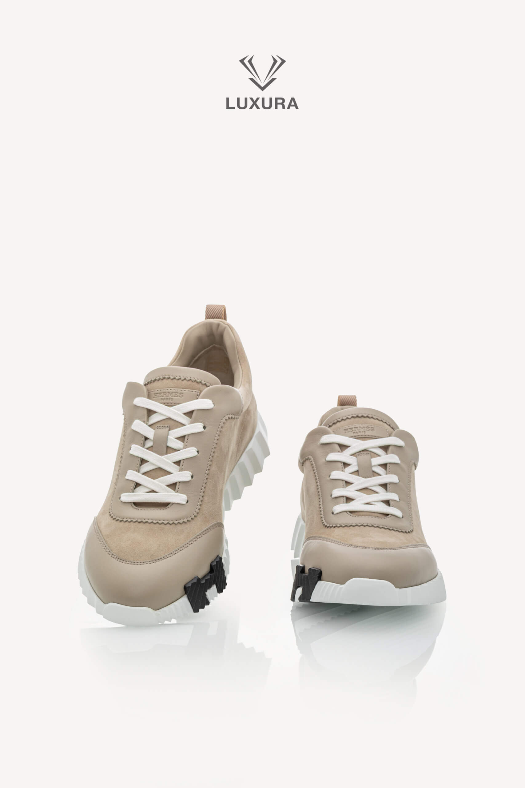 <span style="font-size: 10px;letter-spacing: .15em">HARD TO FIND</span><br> <strong>HERMES</strong><br> <div style="margin-top:10px;font-size:16px">Bouncing Sneaker Beige Esquisse 44</div><br> - Image 5