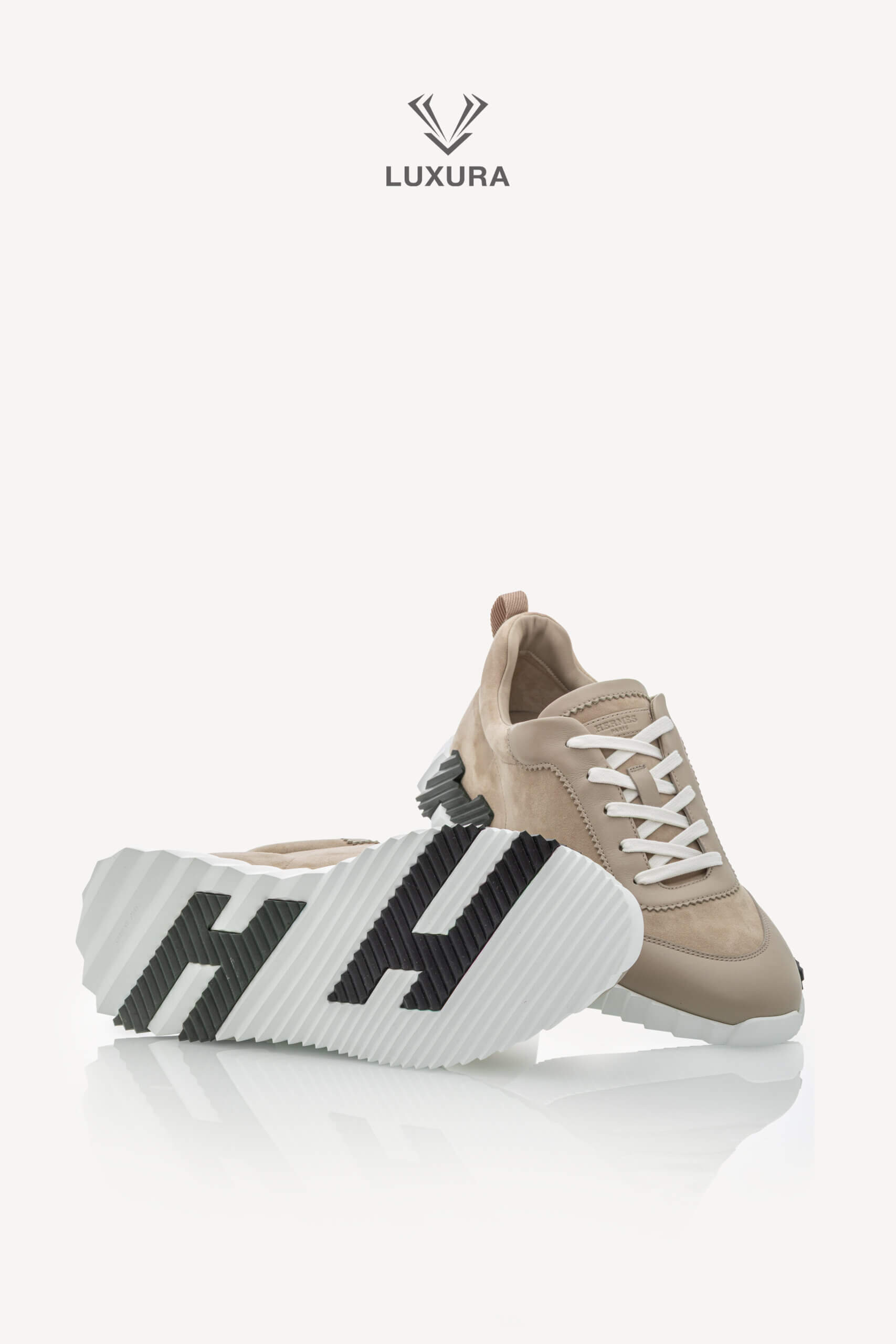 <span style="font-size: 10px;letter-spacing: .15em">HARD TO FIND</span><br> <strong>HERMES</strong><br> <div style="margin-top:10px;font-size:16px">Bouncing Sneaker Beige Esquisse 44</div><br> - Image 24