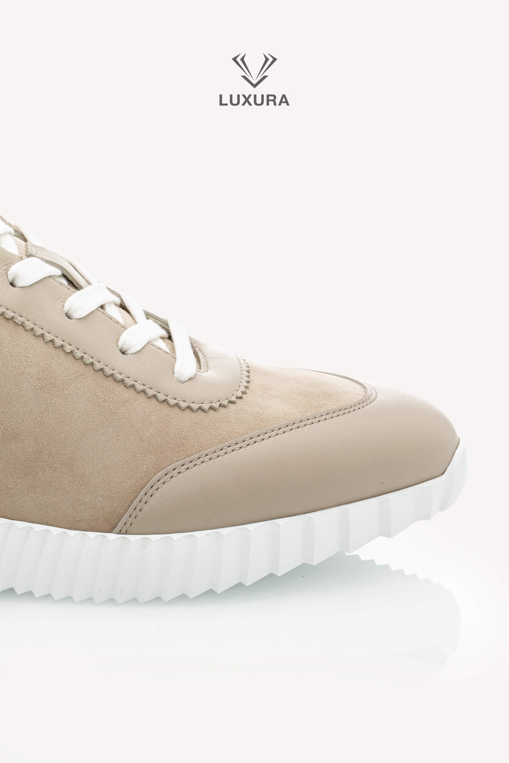 <span style="font-size: 10px;letter-spacing: .15em">HARD TO FIND</span><br> <strong>HERMES</strong><br> <div style="margin-top:10px;font-size:16px">Bouncing Sneaker Beige Esquisse 44</div><br> - Image 9