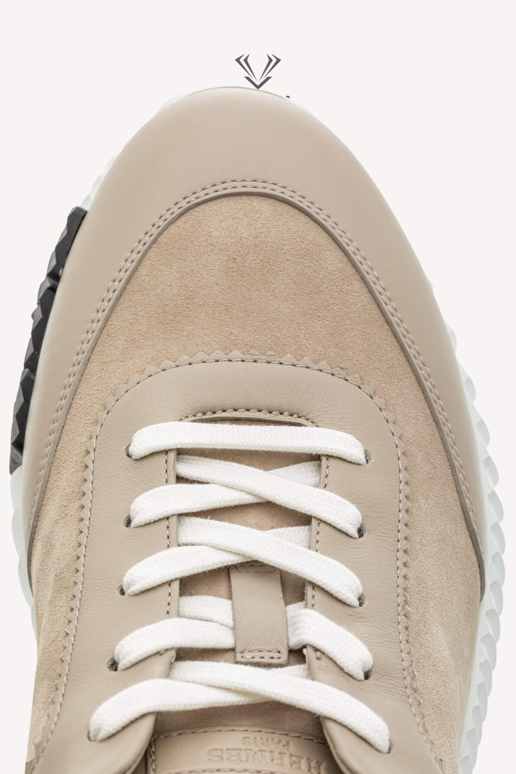 <span style="font-size: 10px;letter-spacing: .15em">HARD TO FIND</span><br> <strong>HERMES</strong><br> <div style="margin-top:10px;font-size:16px">Bouncing Sneaker Beige Esquisse 44</div><br> - Image 11